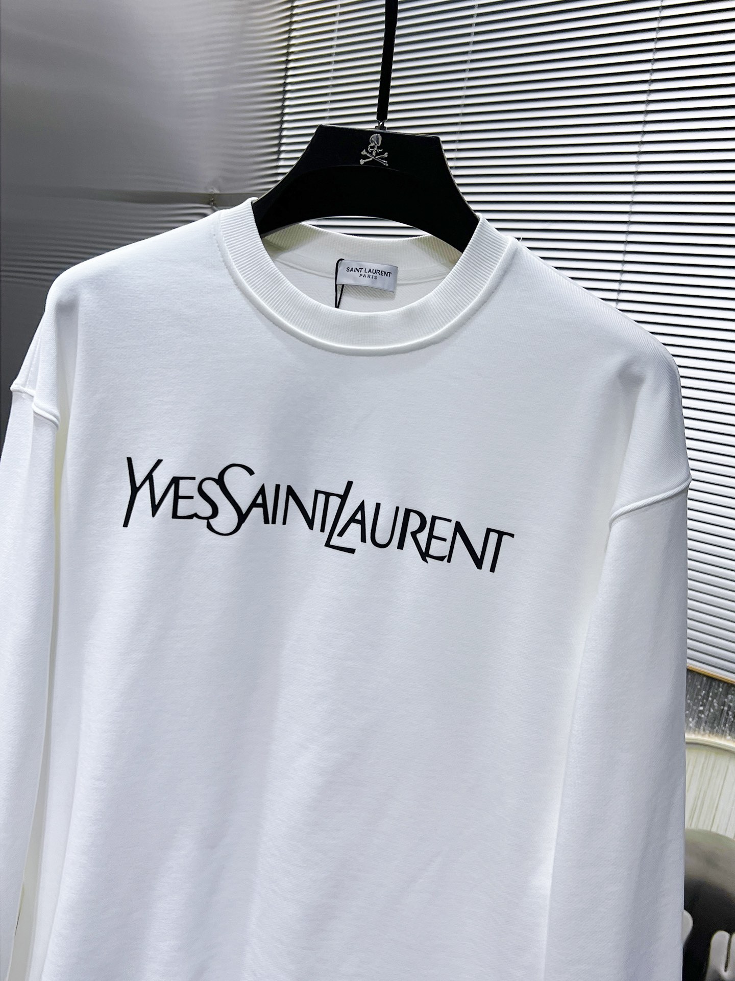    圣罗兰  YSL  ss新款 长袖 圆领 卫衣，高端版本！专柜定制面料 透气舒适度高，细节无可挑剔
