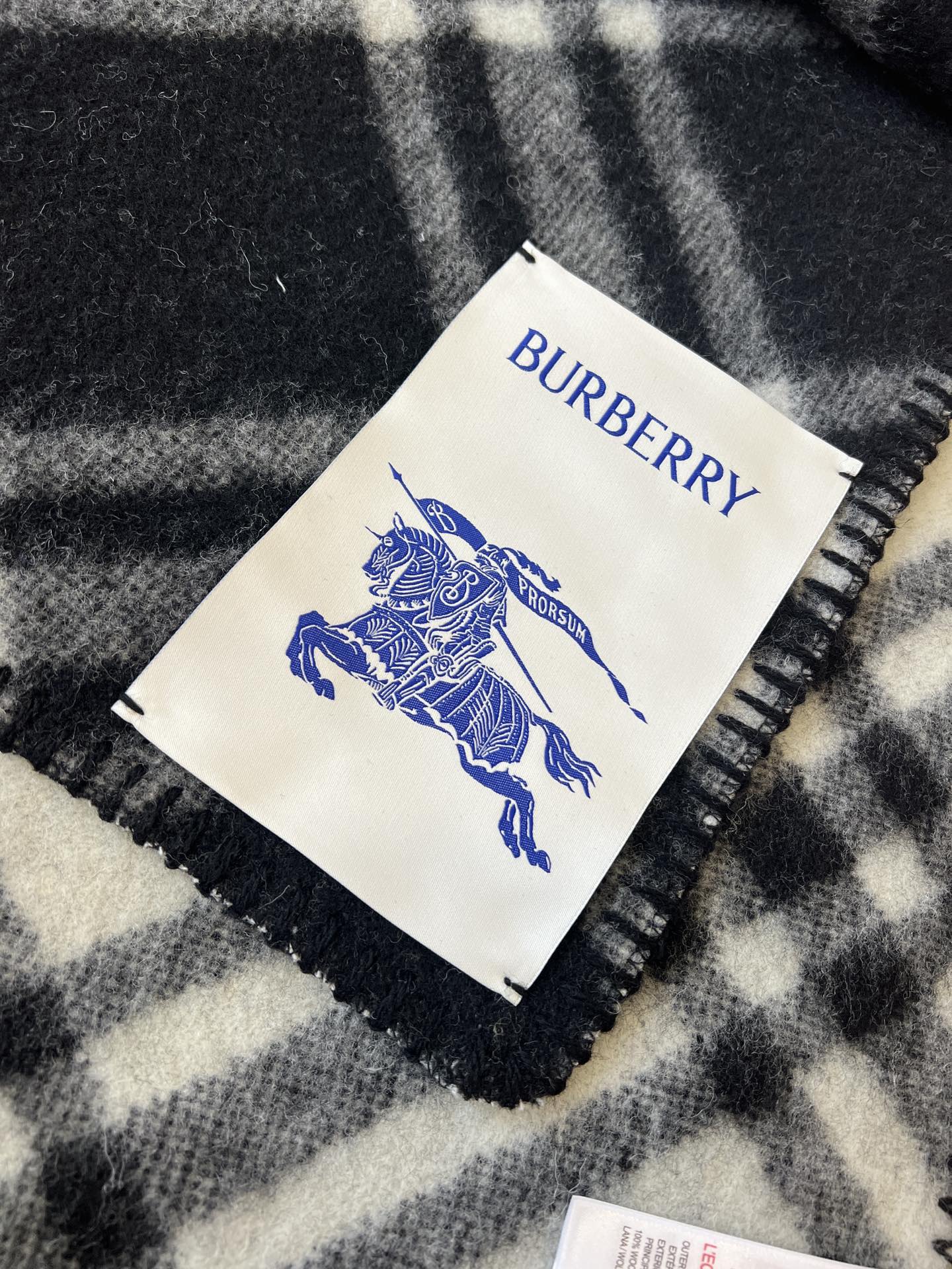 全智贤同款百分百对版Burberry可遇不可求的王炸级单品绝对是独家级别工艺与材料完全与正品无区别粗犷耐