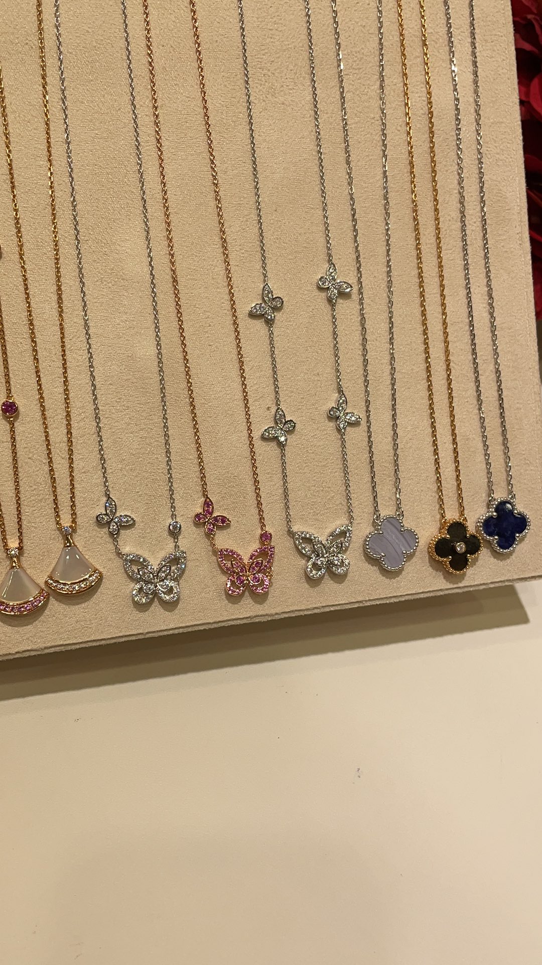 NO:633759,A collection of high-end jewelry necklace plates to choose from. Real gold and real diamonds for flat ceilings. The budget is limited. It’s perfect to choose customized ones. Necklace, Cartier high-end jewelry19860909高级珠宝项链盘合集来选款 平替天花板真金真钻预算限 选定制再合适不过啦,,necklace,卡迪亚高端饰品,Jewelry
