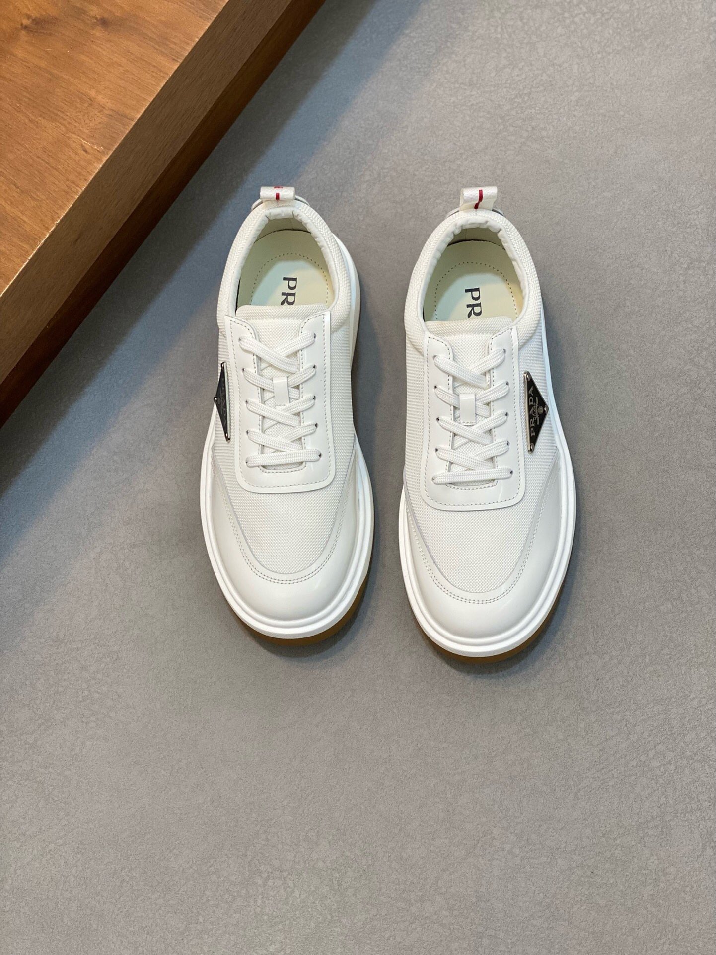 NO:219196,Brand PRADA color original color matching, code number 38-44 customized 45 price Material Prada new product original single-stock low-top casual footwear!  The upper is made of original soft cowhide, matched with Prada logo cowhide inner lining, cowhide foot pad original mold open sole, high quality worth owning, Prada, prada, cowhide19860909品牌PRADA 颜色原版配色 码数38-44定做45 价格 材质普拉达新品原单货低帮 休闲套脚鞋！鞋面采用原版柔软牛皮 搭配普拉达标识牛皮内里 牛皮垫脚原版开模大底、高品质值得拥有,普拉达,prada,prada,cowhide,Men's shoes