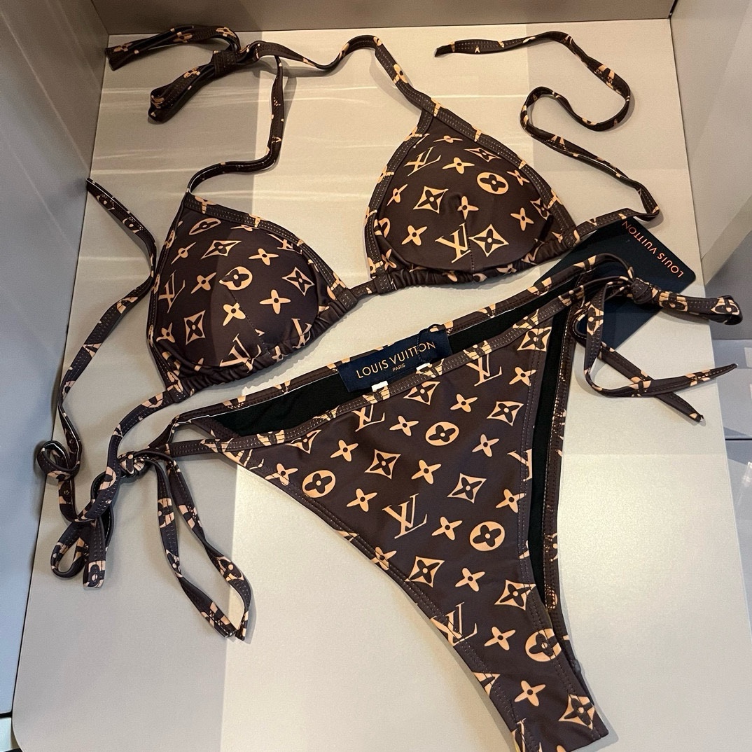 NO:291357,Lv classic bikini suitable for swimsuits in many scenarios♀Seaside, swimming pool, hot spring, water park, rafting can be worn inside and outside, and the fabric is breathable and comfortable. Quick-drying elastic swimsuits are easier to clean. S M L XL swimsuits, swimsuits, swimsuits, bikinis, louis vuitton, swimsuits, bikinis19860909Lv经典比基尼适合多种场景的游泳衣♀海边 游泳池 温泉 水上乐园 漂流都可以内搭外穿也完全可以 面料透气舒适.速干弹性的游泳衣更加帖肤易清洗.S M L XL泳衣泳裤比基尼,泳衣，泳裤，比基尼,louis vuitton,swimsuits,bikinis,accessory