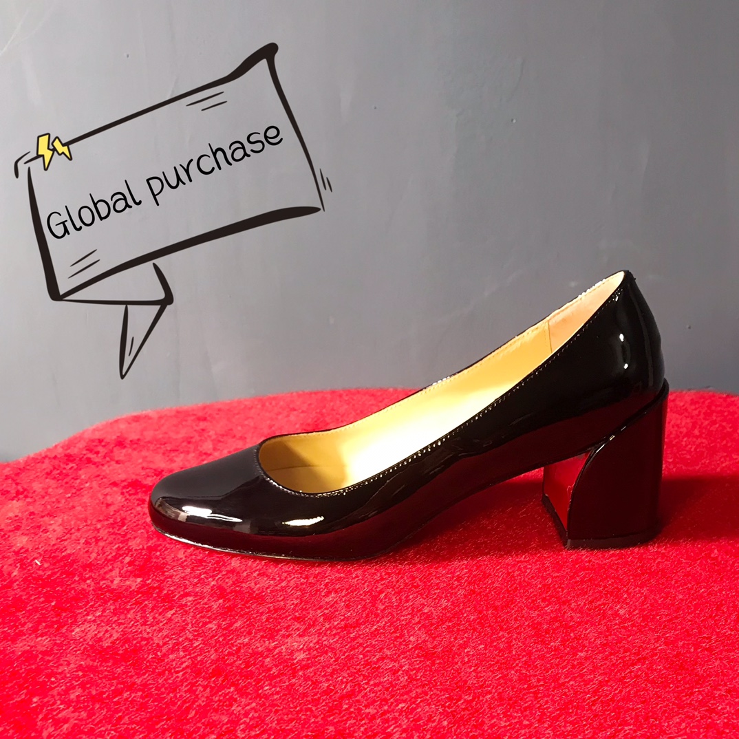 NO:100217,High-end customized autumn and winter classic series!  H5.5Cm size 34-43. Leather sole.44021-002 black slim leather, sheepskin. Official website synchronization Standard European code Reference:44021-002 Color:black Material:patent Lining:red goat leather Heel height:5.5Cm Sole:leather sole Size:EU 34-43 (US 4-11):,,christian louboutin,sheepskin,Leather soles19860909高端订制 秋冬精典款系列！ H5.5Cm尺码34-43码.真皮大底 .44021－002黑色柒皮,羊皮里.官网同步 标准欧码 Reference:44021-002 Color:black Material:patent Lining:red goat leather Heel heigh:5.5Cm Sole:leather sole Size:EU 34－43（US 4一11) :,,christian louboutin,sheepskin,Leather soles,Women's Shoes