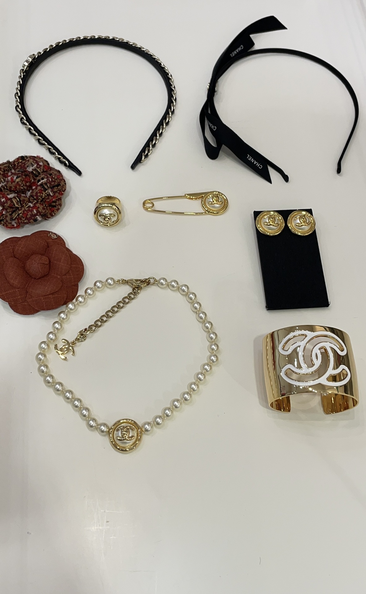 NO:633191,88180. Arrive today at the high-end handicraft workshop 24A new pearl round button gold schoolbag buckle double C ring Irregular golden edge pearl button super versatile schoolbag buckle small details are exquisite, fashionable and noble size US size 6-7-8 z version customized brass material CNC screw accessories, ring, Cardia high-end jewelry1986090988180.今日到货高级手工坊 24A新款珍珠圆形纽扣金色书包扣双C戒指 不规则金色边缘珍珠纽扣超百搭 书包扣小细节很精致 时髦又贵气 size美码6-7-8 z版定制 黄铜材质 cnc拧螺丝配件,,ring,卡迪亚高端饰品,Jewelry