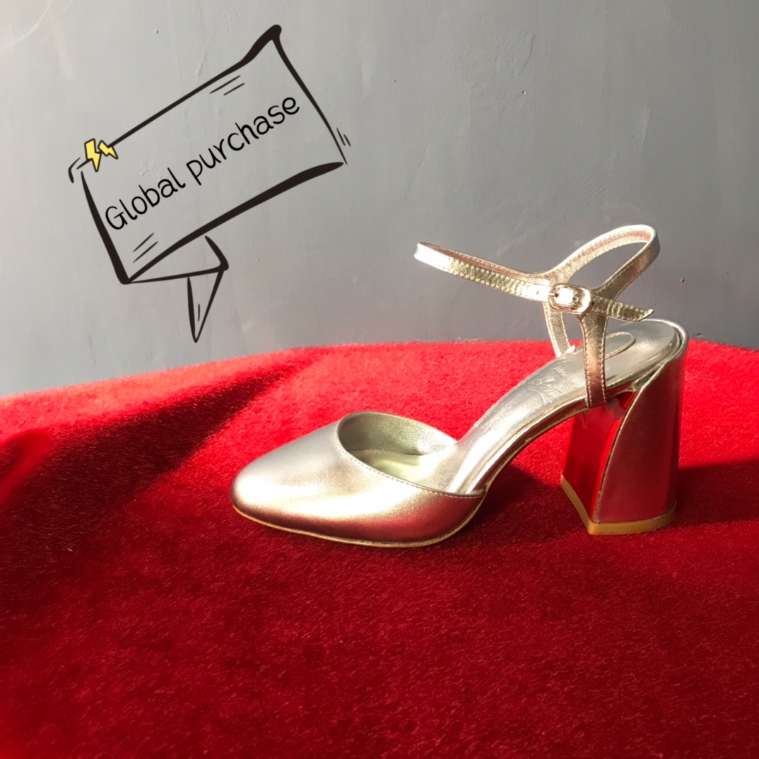 NO:336788,High-end customization, autumn and winter Mary Jane retro classic series!  H8.5Cm. Size 35-42. Leather sole Leather sole - silver metal cowhide, silver sheepskin. Official website synchronization Standard European size Reference:- Color: silver/silver Material: patent Lining: red goat leather Heel height: 8.5Cm Sole:leather sole Size: EU 35-42 (US 4-11):,,christian louboutin,louis vuitton,mary jane,cowhide,sheepskin,Leather soles19860909高端订制 秋冬玛丽珍复古精典款系列！ H8.5Cm.尺码35-42码.真皮大底 真皮大底-银色金属牛皮,银羊皮里.官网同步 标准欧码 Reference:- Color:silver/silver Material:patent Lining:red goat leather Heel heigh:8.5Cm Sole:leather sole Size:EU 35－42（US 4一11) :,,christian louboutin,louis vuitton,mary jane,cowhide,sheepskin,Leather soles,Women's Shoes