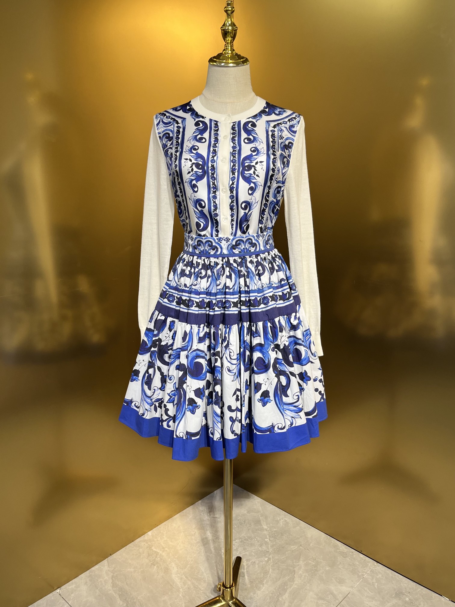 Wool One-Size Open Shirt with Original Twirl, Packaged DG – P644 Details. - 图片 3