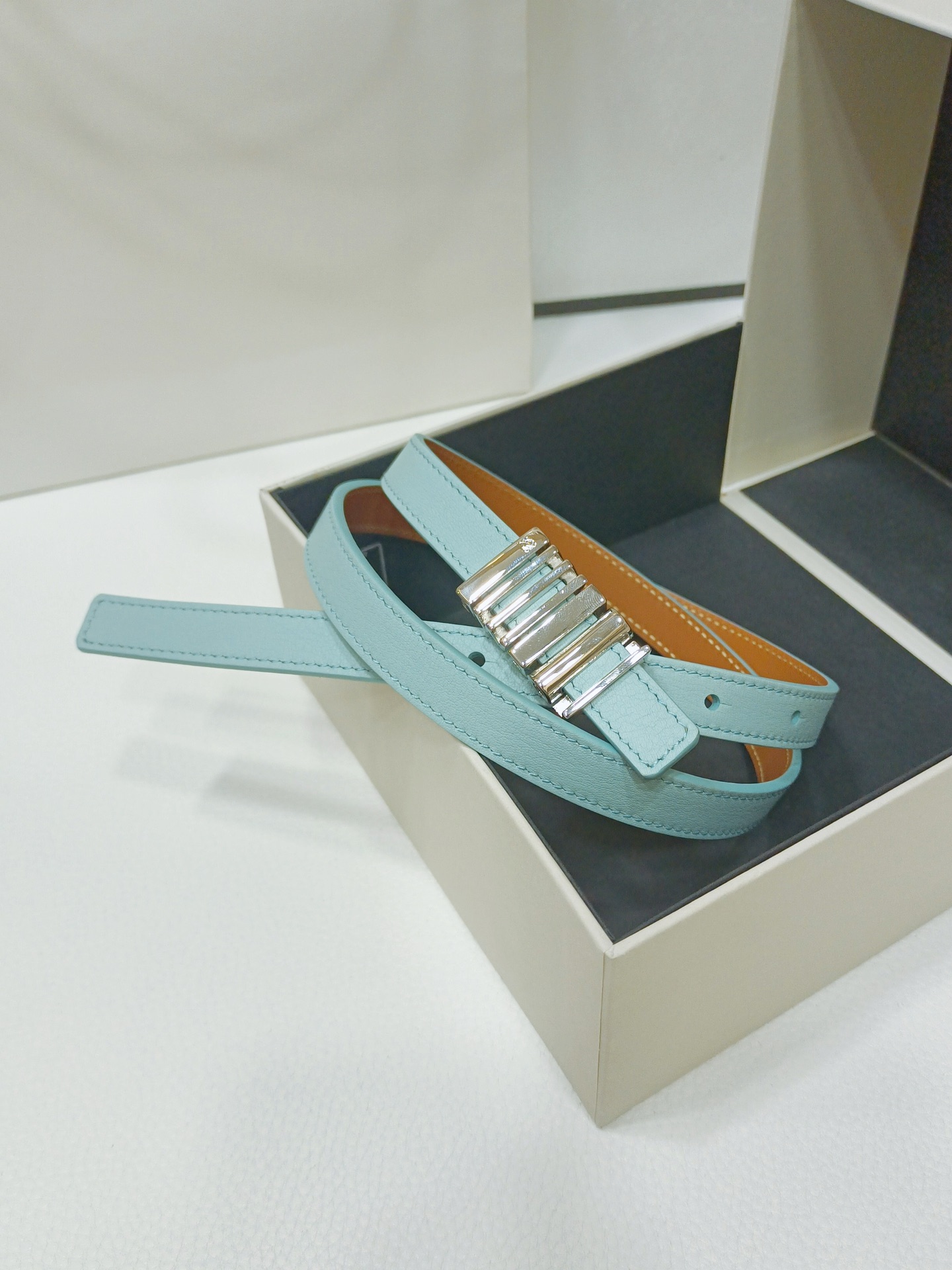 [Celine Belts] Sailin Loewe Smooth Cattle Leather Belt Side decorated with m