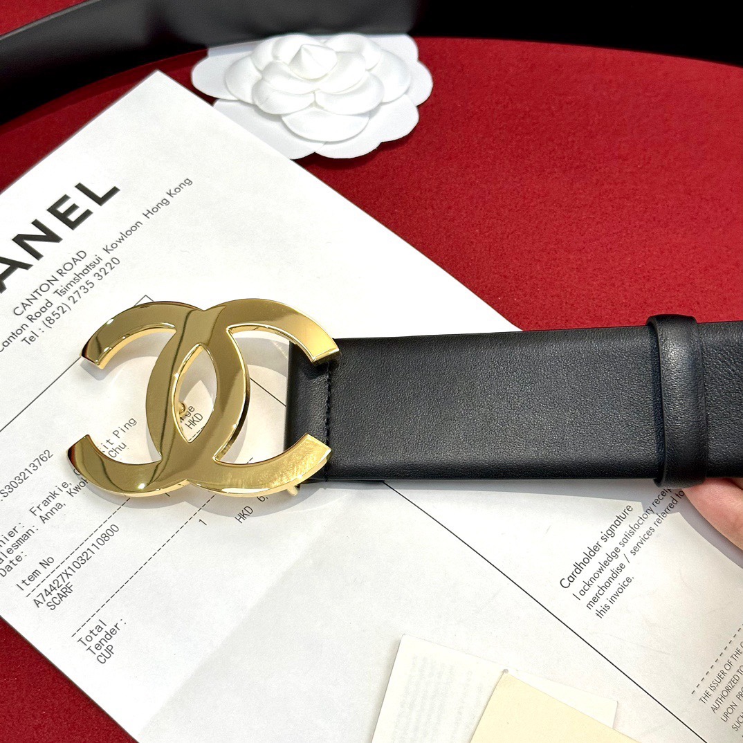 
CHANEL香奈儿女士时尚款，顶级品质，正品开模高端定制皮料五金，定制纯铜五金扣头，进口胎牛皮腰带 正