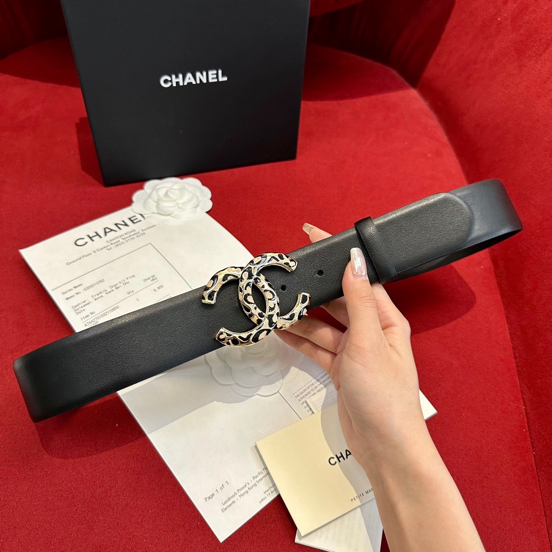 
CHANEL香奈儿女士时尚款，顶级品质，正品开模高端定制皮料五金，定制纯铜五金扣头，进口胎牛皮腰带 正