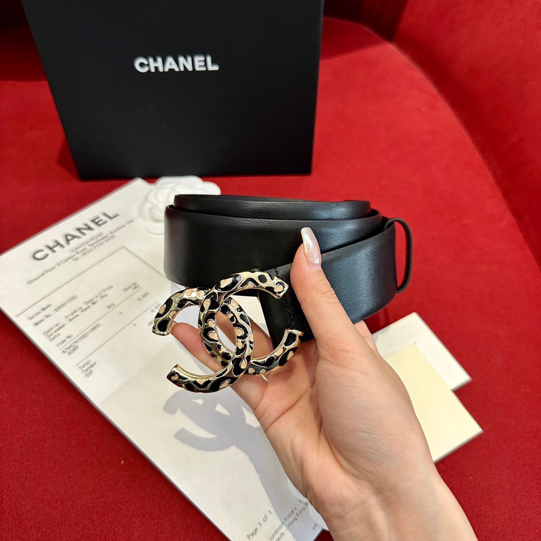 
CHANEL香奈儿女士时尚款，顶级品质，正品开模高端定制皮料五金，定制纯铜五金扣头，进口胎牛皮腰带 正