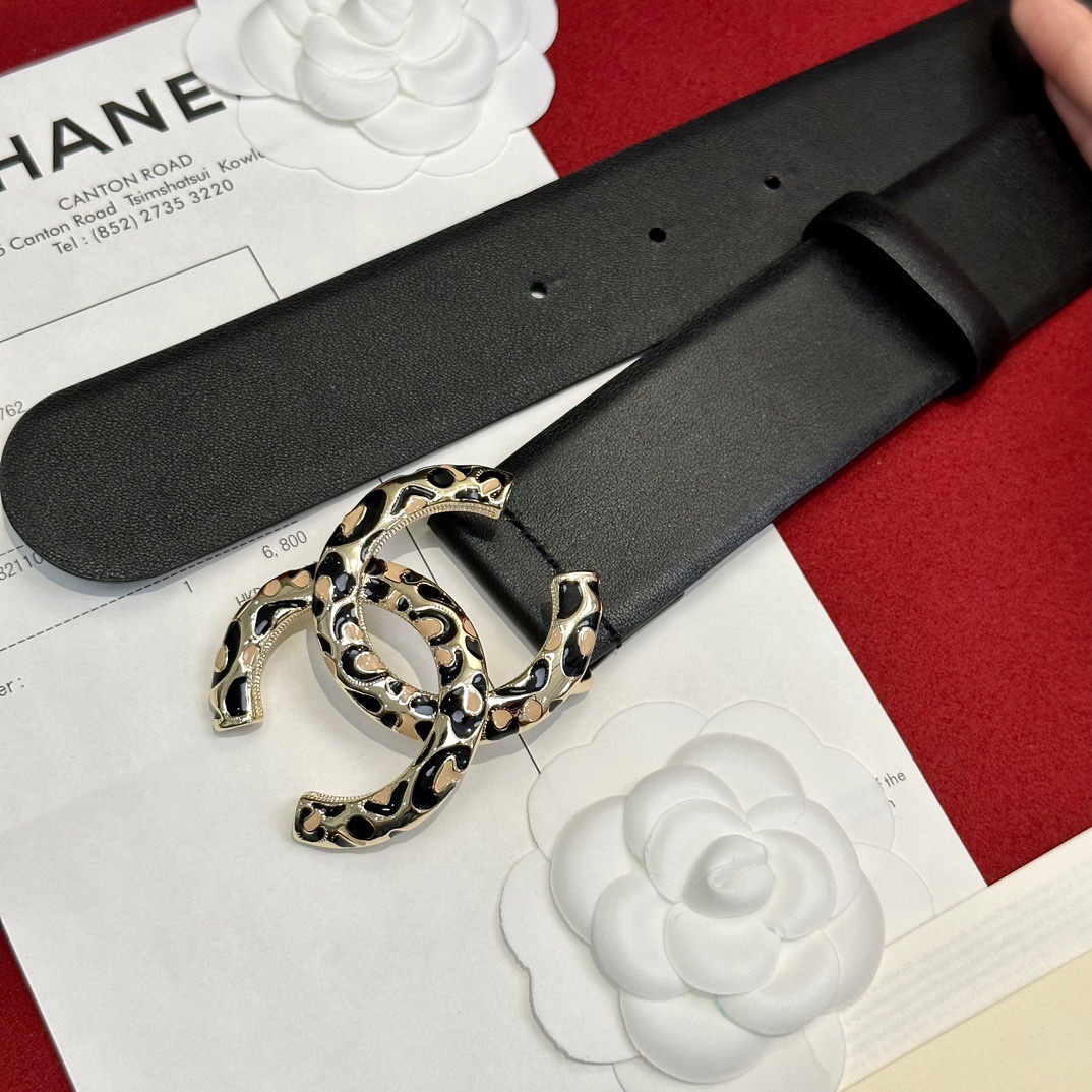 
CHANEL香奈儿女士时尚款，顶级品质，正品开模高端定制皮料五金，定制纯铜五金扣头，进口胎牛皮腰带 正