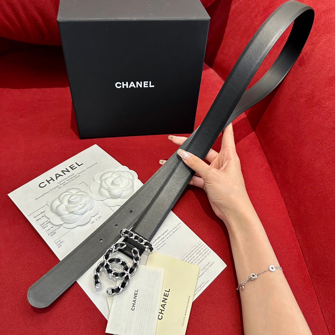 
CHANEL香奈儿女士时尚款，顶级品质，正品开模高端定制皮料五金，定制纯铜五金扣头，进口胎牛皮腰带 正