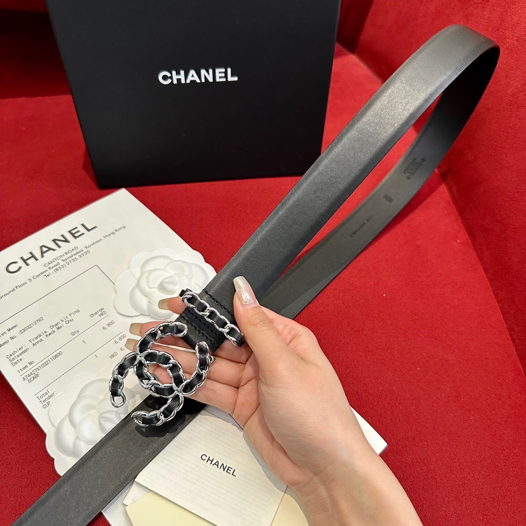 
CHANEL香奈儿女士时尚款，顶级品质，正品开模高端定制皮料五金，定制纯铜五金扣头，进口胎牛皮腰带 正