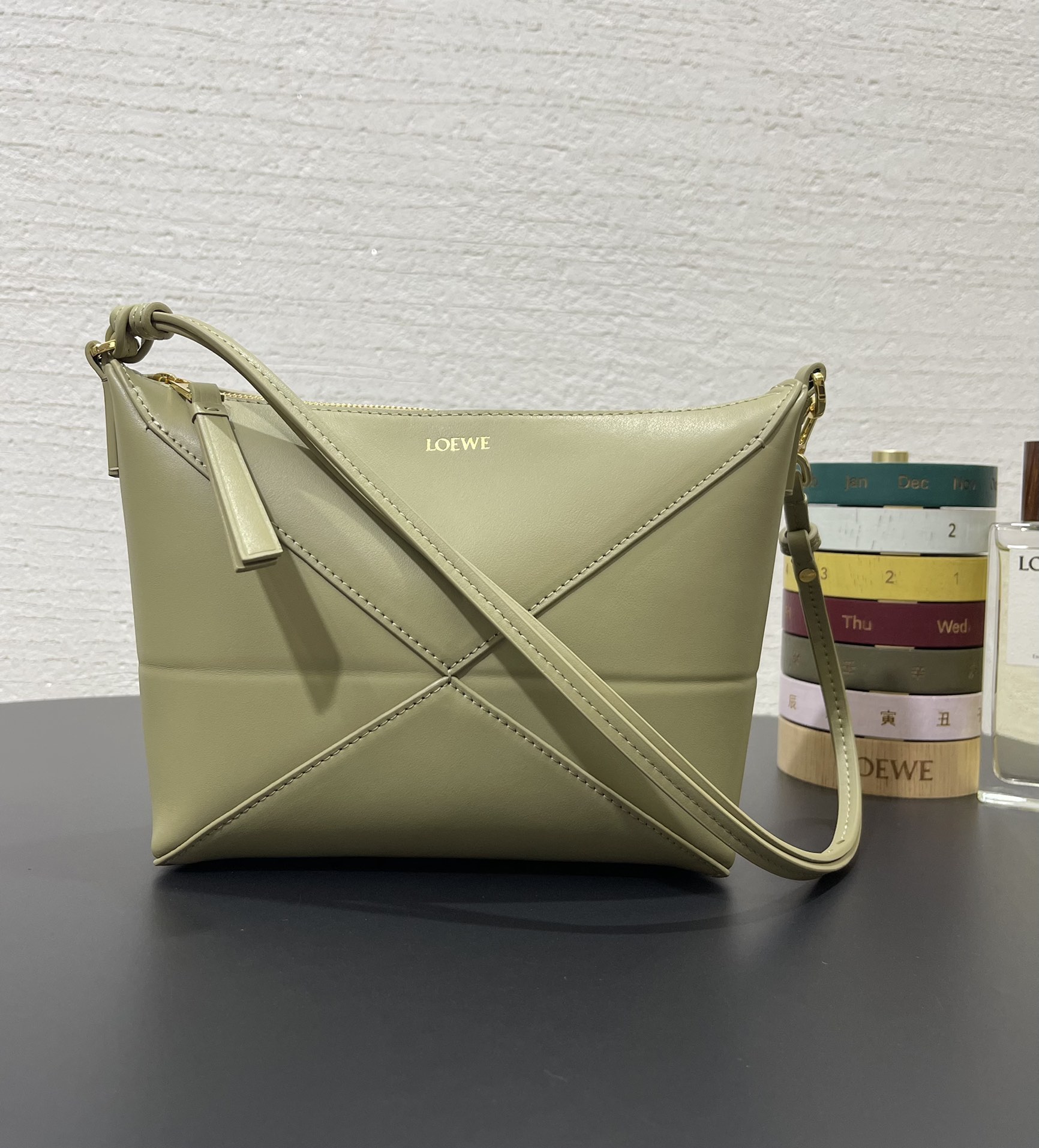 Loewe Puzzle حقيبة أكياس القابض جلد البقر صقيع Pouch إبطي