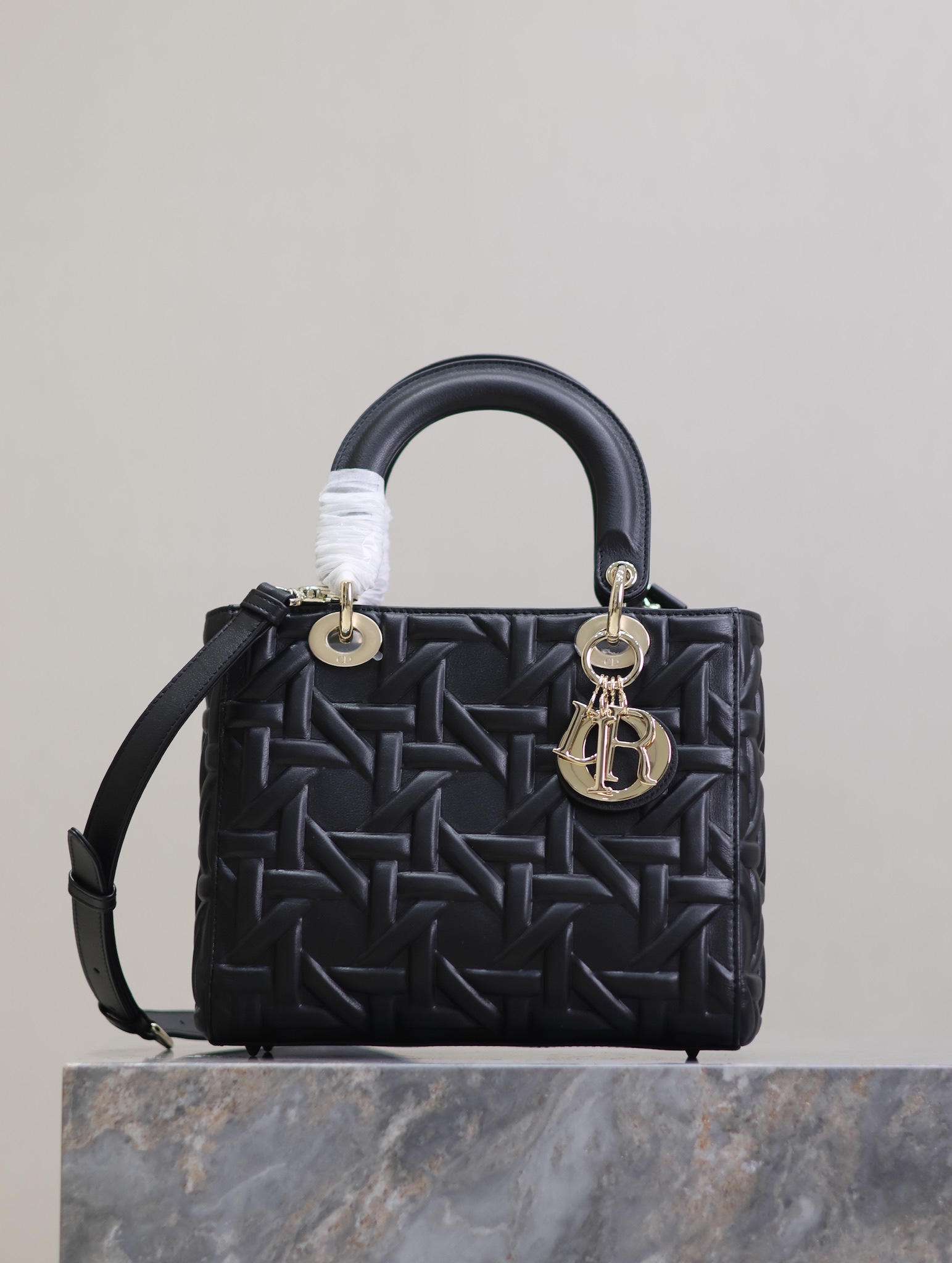 Dior Bags Handbags From China
 Black Gold Cowhide Fall/Winter Collection Lady