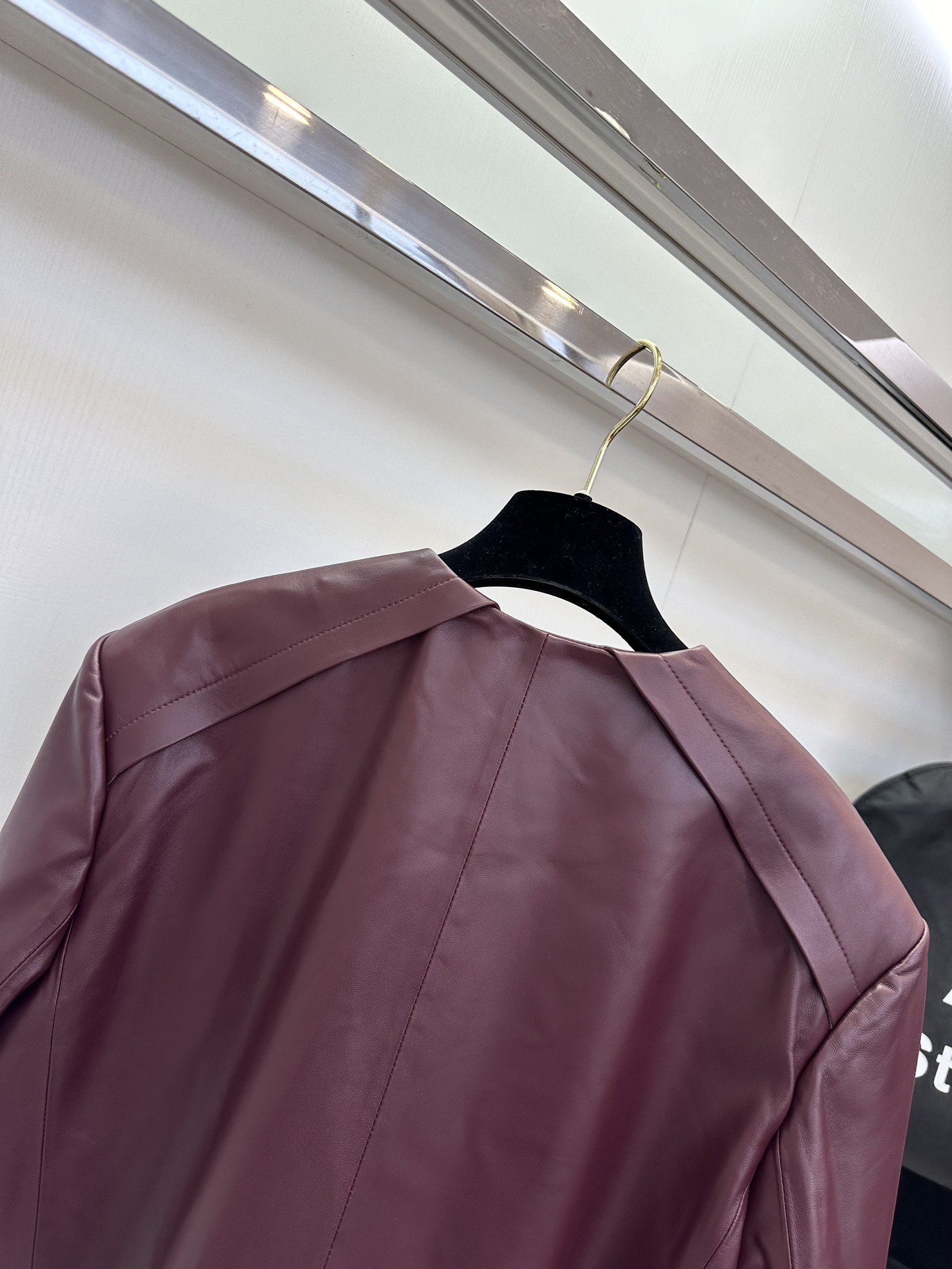 Red Lambskin Leather Blazer - V-Neck, Oversized Fit - Chic & Edgy 8 i1724055707 9373 6