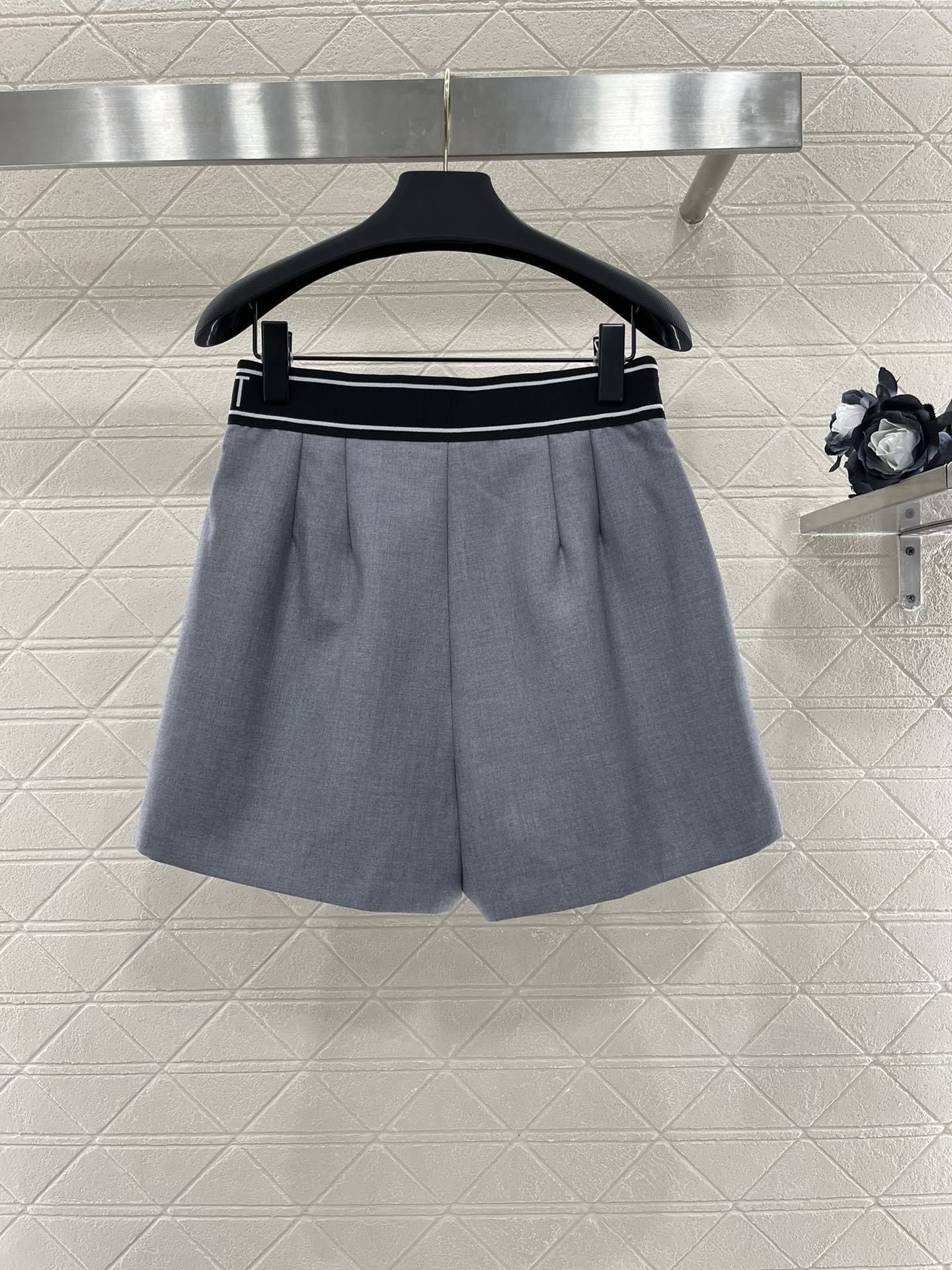 2024 Female Suit: Collar Pin Shorts, Stylish Double-Buttoned Coats, Custom Face Supplements - 图片 8