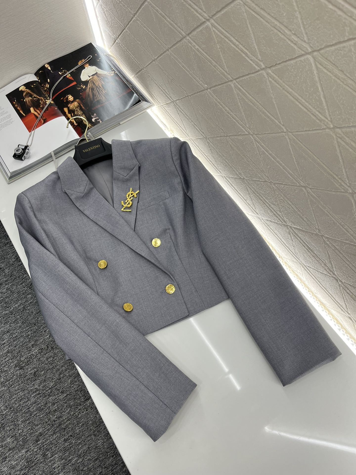 2024 Female Suit: Collar Pin Shorts, Stylish Double-Buttoned Coats, Custom Face Supplements