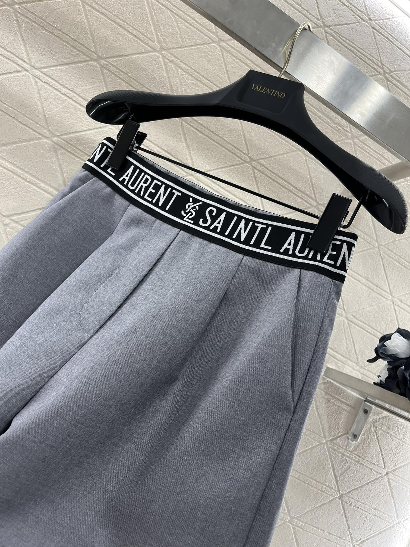 2024 Female Suit: Collar Pin Shorts, Stylish Double-Buttoned Coats, Custom Face Supplements - 图片 9