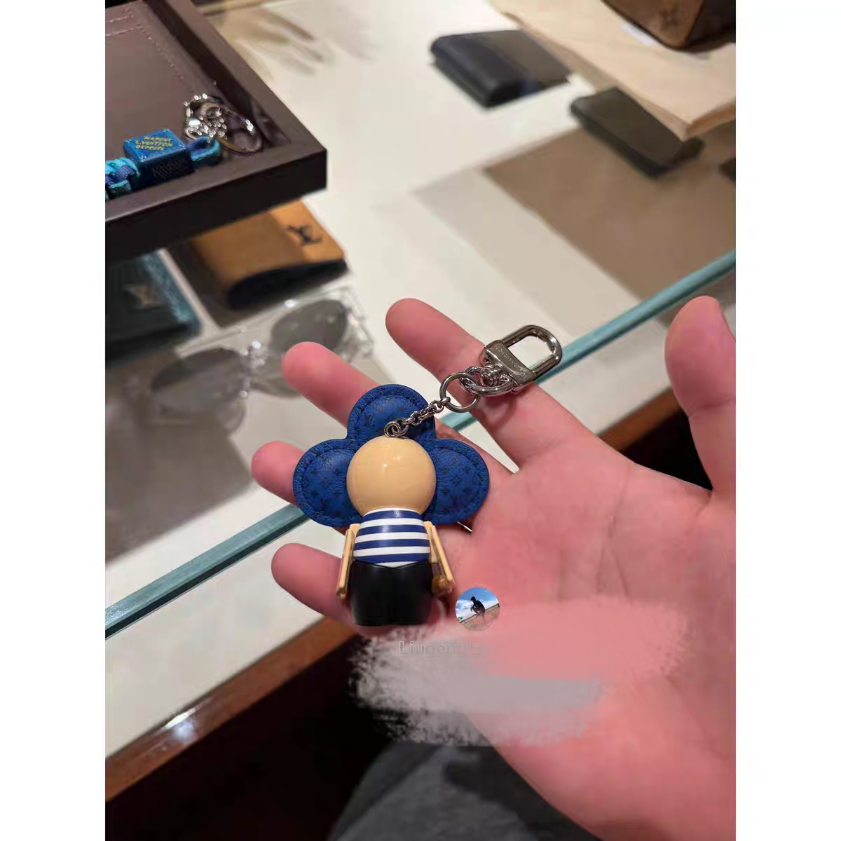 Keyring attachment of a keychain