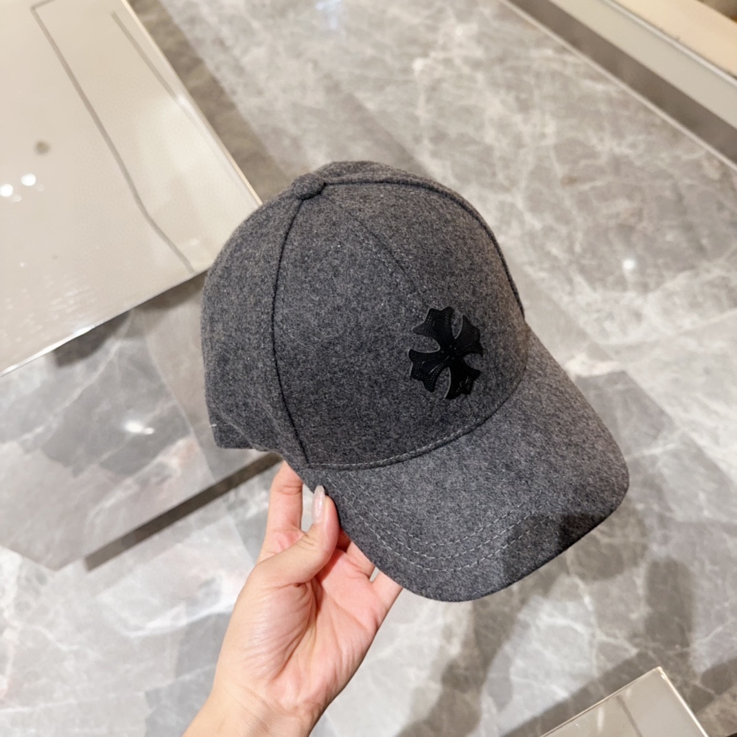 .. Croheart Autumn New Baseball Hat Classic Cross Logo Leisure brings a cool fe