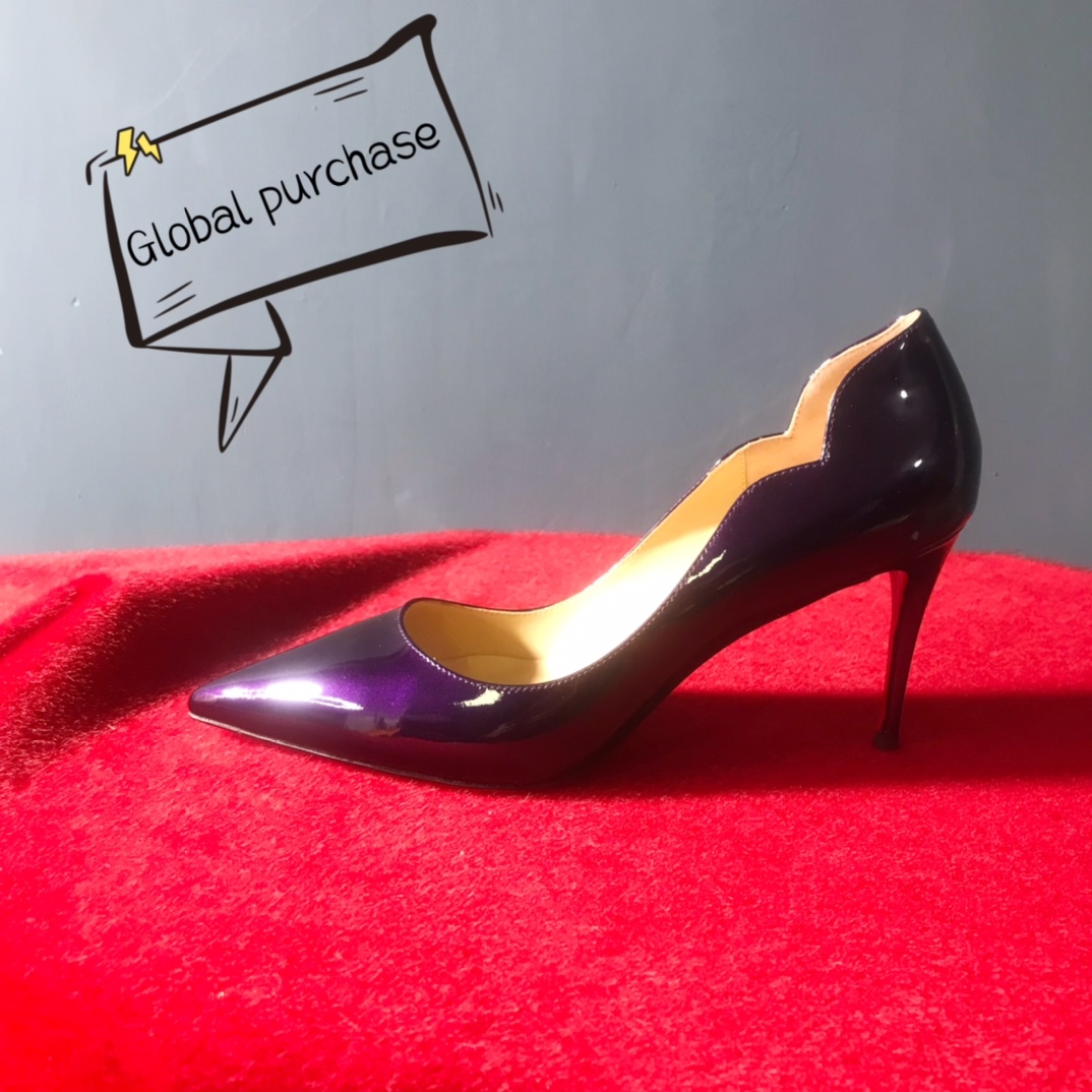 NO:100240,High-end customized fan classic series!  H8.5Cm, size 34-42. Customized model, no return or exchange 9039-003. Fan purple pearlescent leather. genuine leather big bottom. Official website synchronization Standard European code Standard European code No:9039-003 Color:purple Material:patent leather Lining:goat leather Heel height:12Cm Sole:leather sole Size:EUR 34-42 (US 4-11):,,christian louboutin,Leather soles19860909高端订制 扇面精典系列！ H8.5Cm,尺码34-42码.订制款,不退不换9039-003.扇面紫色珠光柒皮.真皮大底.官网同步 标准欧码 标准欧码 No:9039-003 Color:purple Material:patent leather Lining:goat leather Heel heigh:12Cm Sole:leather sole Size:EUR 34－42（US 4一11) :,,christian louboutin,Leather soles,Women's Shoes