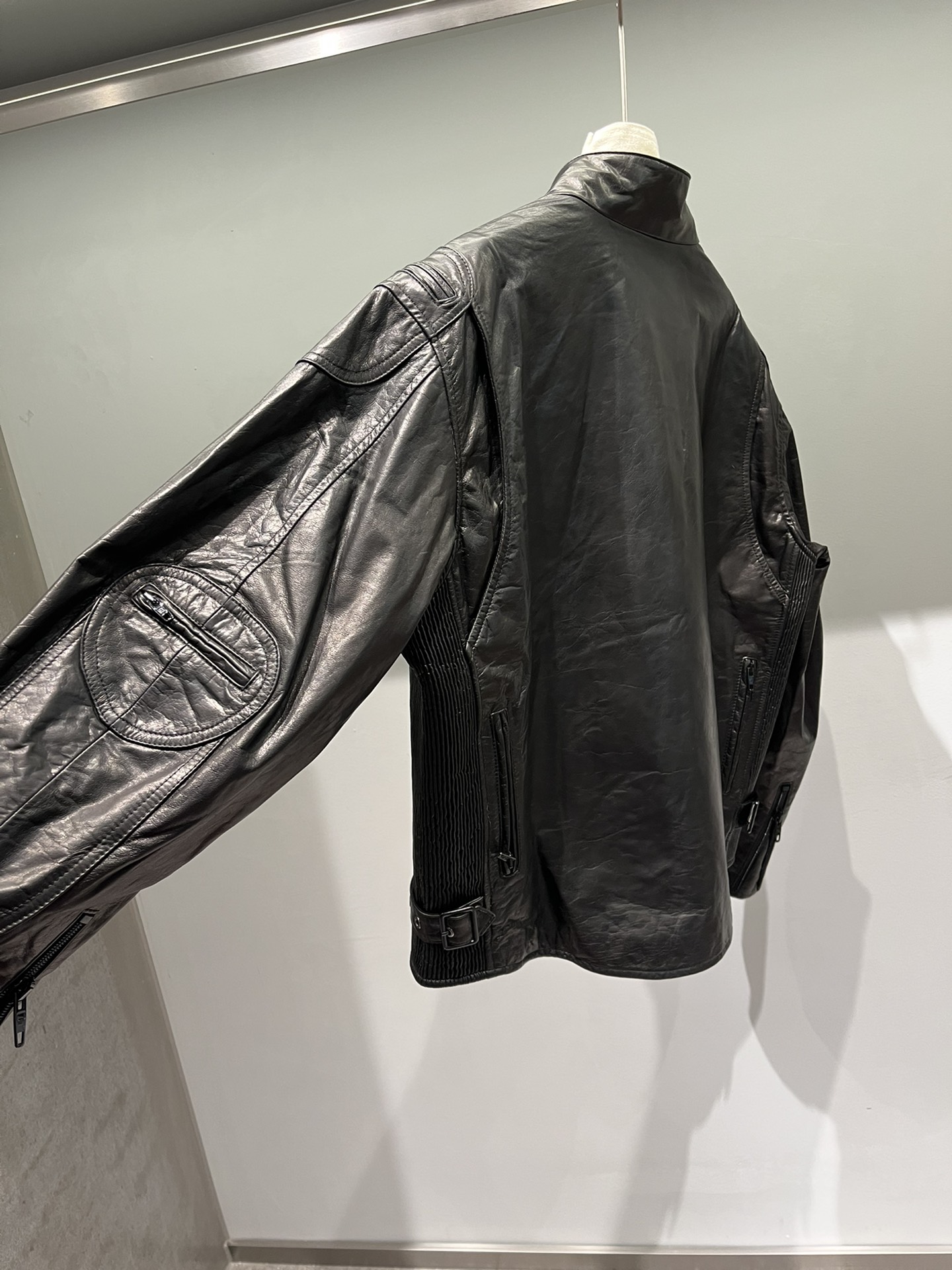 Fashionable Paris-Class Oil Wax Suit Packaged with Oxi-Car Jacket and Original Hardware - 图片 6