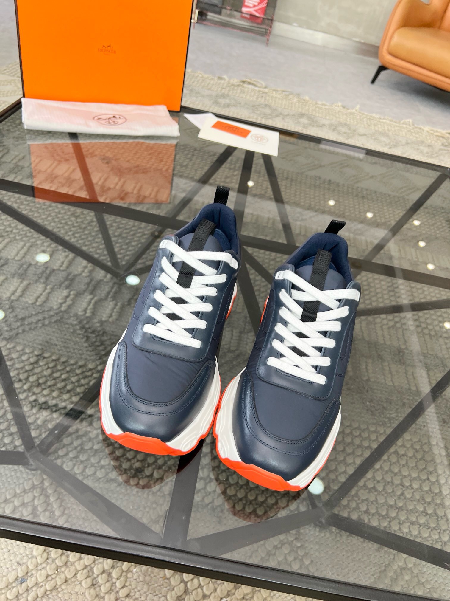 NO:218978,Brand HERMES original color matching, size 38-44 customized 45.46 price, new Hermes style, boutique sports shoes, original upper, fly woven fabric, mesh inner lining, cowhide footbed style, full dynamic original Hermes comfortable sole, simple and generous sports and leisure, Hermes casual shoes, hermes, hermes, sneakers, cowhide19860909品牌HERMES 颜色原版配色 码数38-44定做45.46 价格 材质爱马仕新款 精品运动鞋 鞋面原版飞织布面打造网布内里 牛皮垫脚版型时尚 动感十足原版 爱马仕舒适大底 简洁大方运动休闲,爱马仕 休闲鞋,hermes,hermes,sneakers,cowhide,Men's shoes