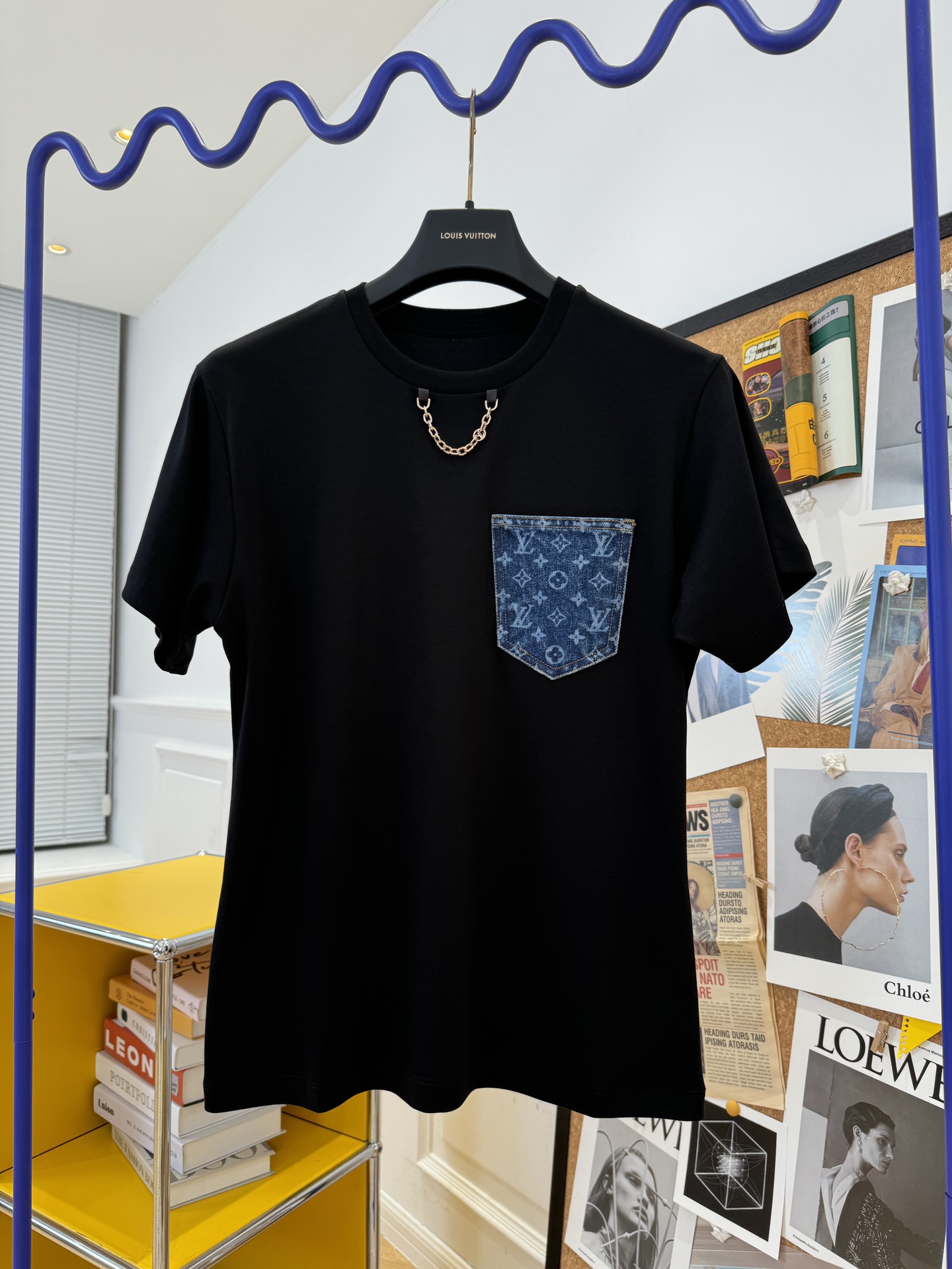 Louis Vuitton Kleding T-Shirt Blauw Geel Katoen Kettingen