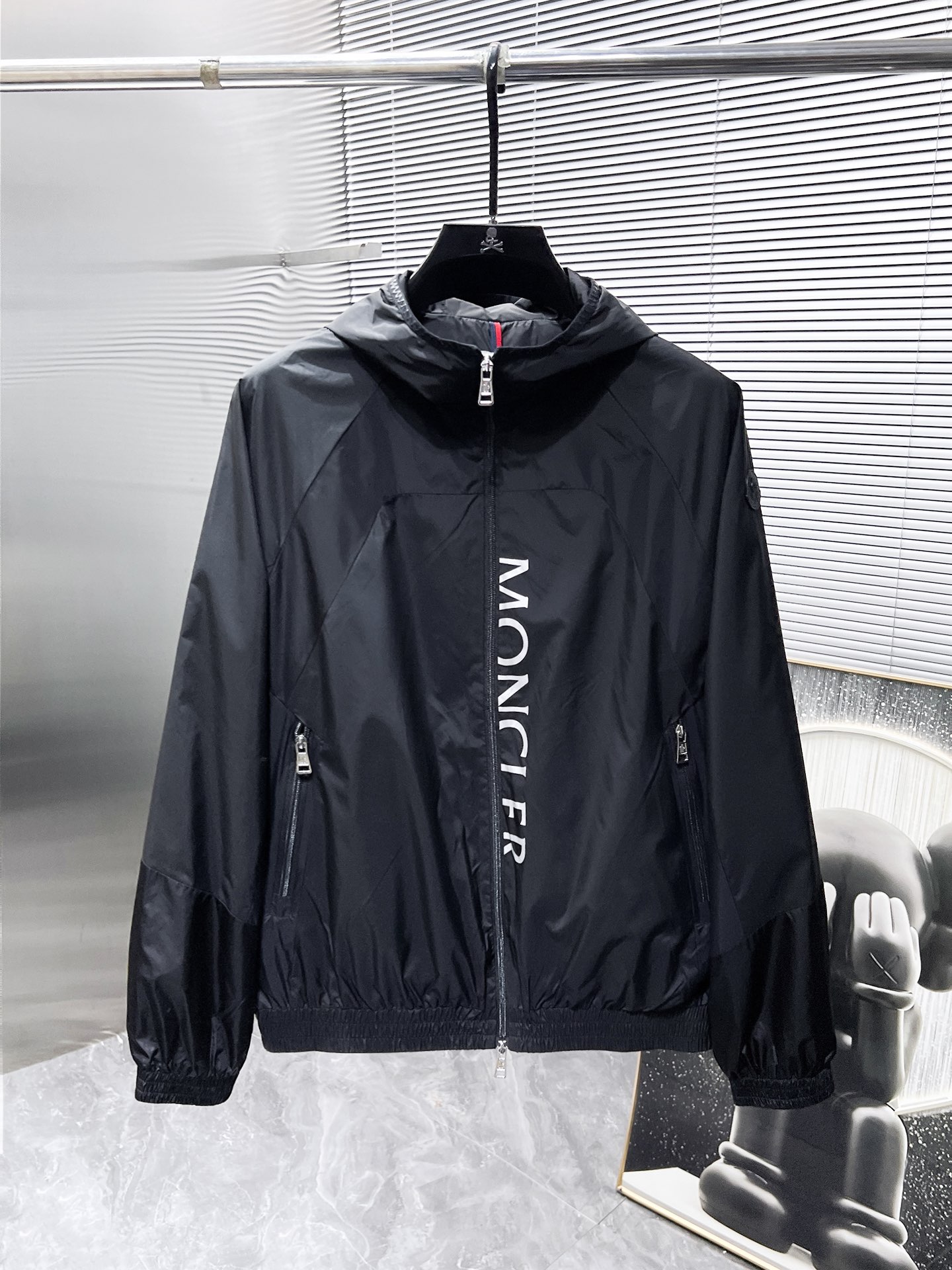 Moncler Online
 Clothing Coats & Jackets Online China
 Fall/Winter Collection Hooded Top