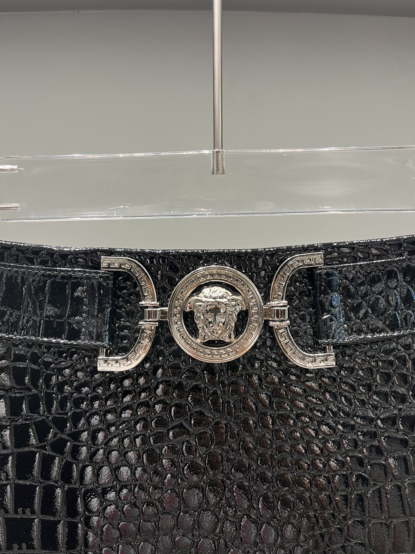 P989 One-Size-Fits-All Croc-Skin Dress with Small “A” Short for Long Legs - 图片 2