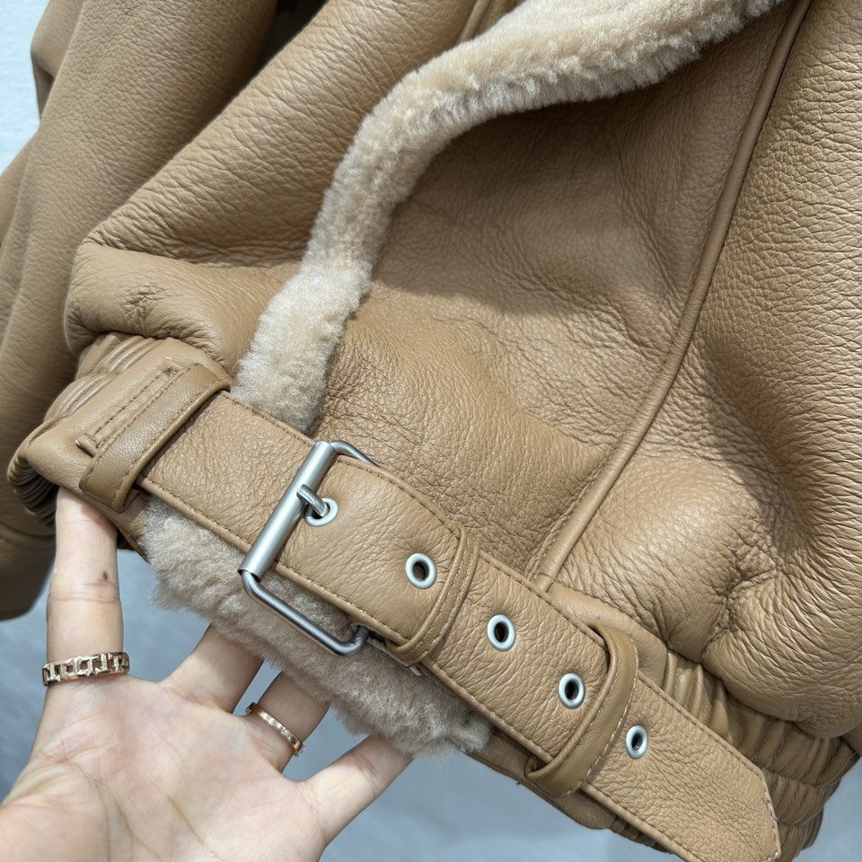 High-end Women’s Clothing with Dustproof Bags: Punk Windmill Autumn/Winter Collection - 图片 7