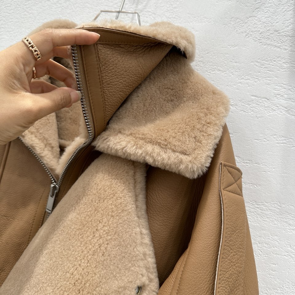 High-end Women’s Clothing with Dustproof Bags: Punk Windmill Autumn/Winter Collection - 图片 4