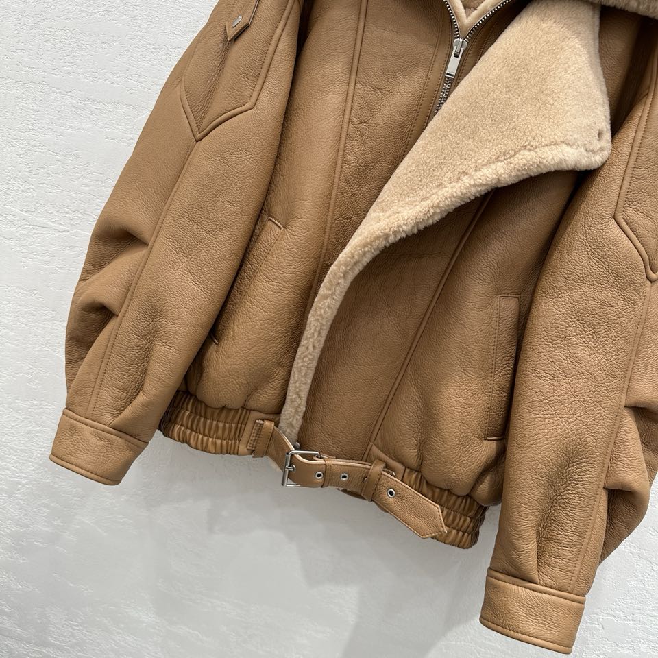 High-end Women’s Clothing with Dustproof Bags: Punk Windmill Autumn/Winter Collection - 图片 3