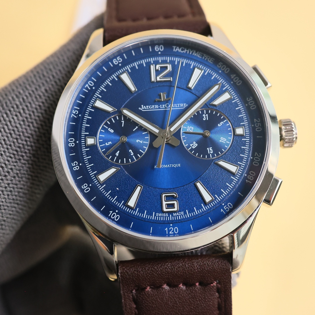 NO:144154,White gold new product JAEGER-LECOULTRE - Jaeger-LeCoultre Beichen series watches, elegant!  [Excellent details] In order to pursue the authentic and gentle effect, the watchmaker grinds carefully and produces fine work. The authentic mold is opened, and the 1:1 reproduction is perfectly consistent with the authentic one. It is made of 316L stainless steel and is made of top CNC craftsmanship, which is exactly the same as the original craftsmanship, making its overall literal texture better. The watch size is 42mmX11.00mm, the custom movement model is 761, and the waterproof depth is 50m dial team breaks through the multi-layer technical bottleneck, strives for perfection, strives for perfection, and restores the sun radial pattern 1:1. The strap is made of top 904L stainless steel, and the original steel folding buckle further shows the luxurious temperament of this watch. It is suitable for all business occasions, simple, refined and elegant!  ,jaeger-lecoultre19860909白 金 新品 JAEGER-LECOULTRE——积家北宸系列腕表,儒雅而至~！【精彩细节】 表壳打磨为了追求正品温润如玉的效果,制表师精磨细造,慢工出细活. 正品开模,1:1复刻完美与正品一致,采用316L精钢材质打造和CNC顶级工艺打磨,与原装工艺效果如出一辙,使其整体字面质感更佳.腕表尺寸42mmX11.00mm 机芯型号订制机芯改761,防水深度50m表盘团队突破多层技术瓶颈,力求完美,对12个刻度细节精益求精,1:1还原太阳放射状饰纹. 表带采用顶级904L精钢所制,原装精钢折叠扣更显示这块腕表的豪华气质.适合各种商务场合,简敛精致不失优雅！,,jaeger-lecoultre,Watch