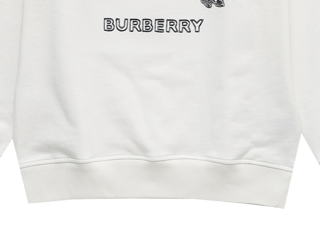 巴宝莉/Burberry 秋冬新品 经典战马字母刺绣圆领卫衣