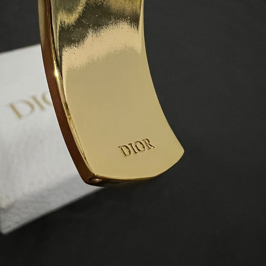 Dior item 8