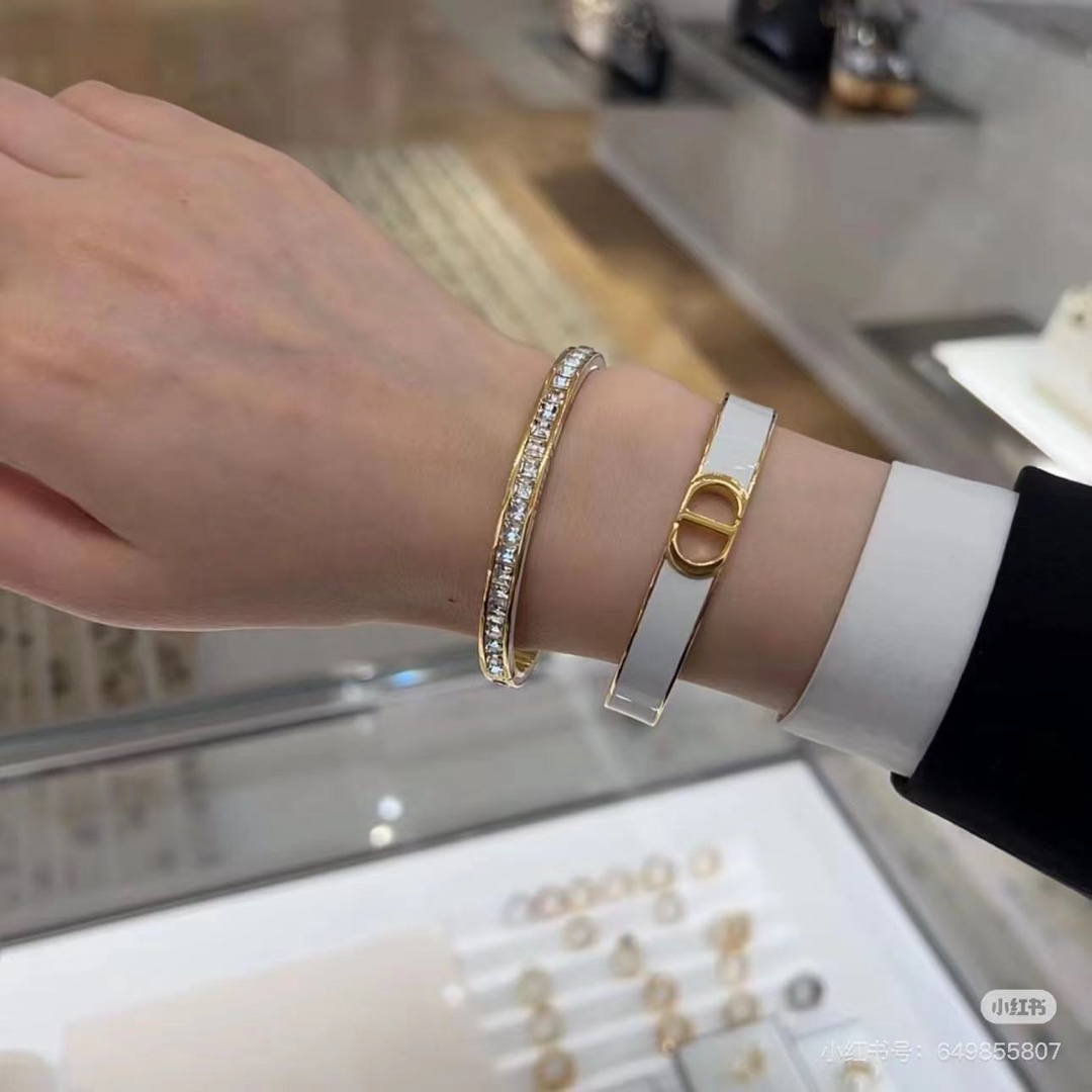 Dior item 2