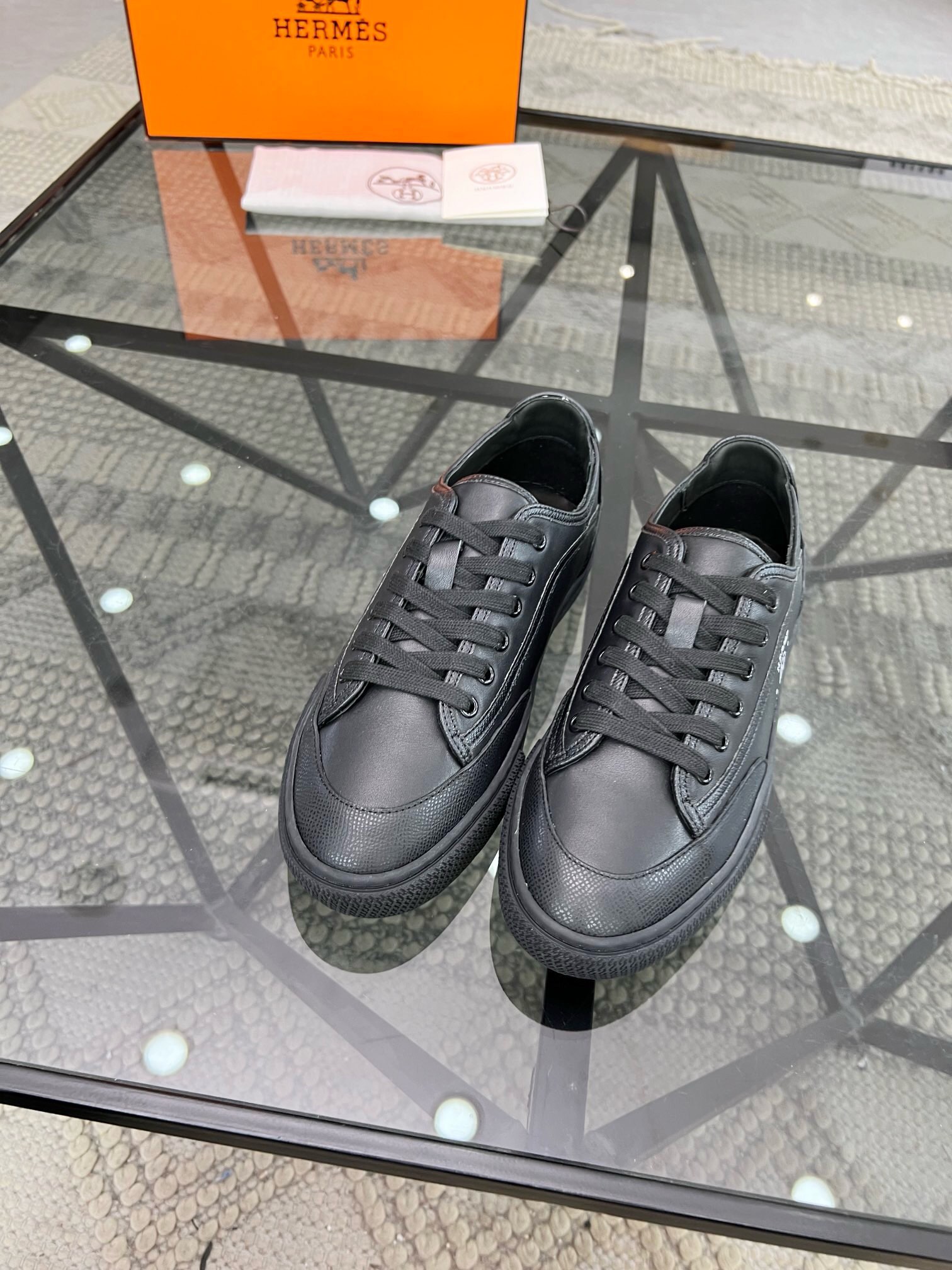 NO:218844,Brand HERMES original color matching, size 38-44 custom made 45 price, material Hermes new style, boutique casual shoes, upper cowhide, creating full cowhide footbed cowhide inner style, dynamic original, Hermes comfortable sole, simple and generous sports and leisure, Hermes casual shoes, hermes, hermes, cowhide19860909品牌HERMES 颜色原版配色 码数38-44定做45 价格 材质爱马仕新款 精品 休闲鞋 鞋面牛皮打造全牛皮垫脚牛皮内里版型时尚 动感十足原版 爱马仕舒适大底 简洁大方运动休闲,爱马仕 休闲鞋,hermes,hermes,cowhide,Men's shoes