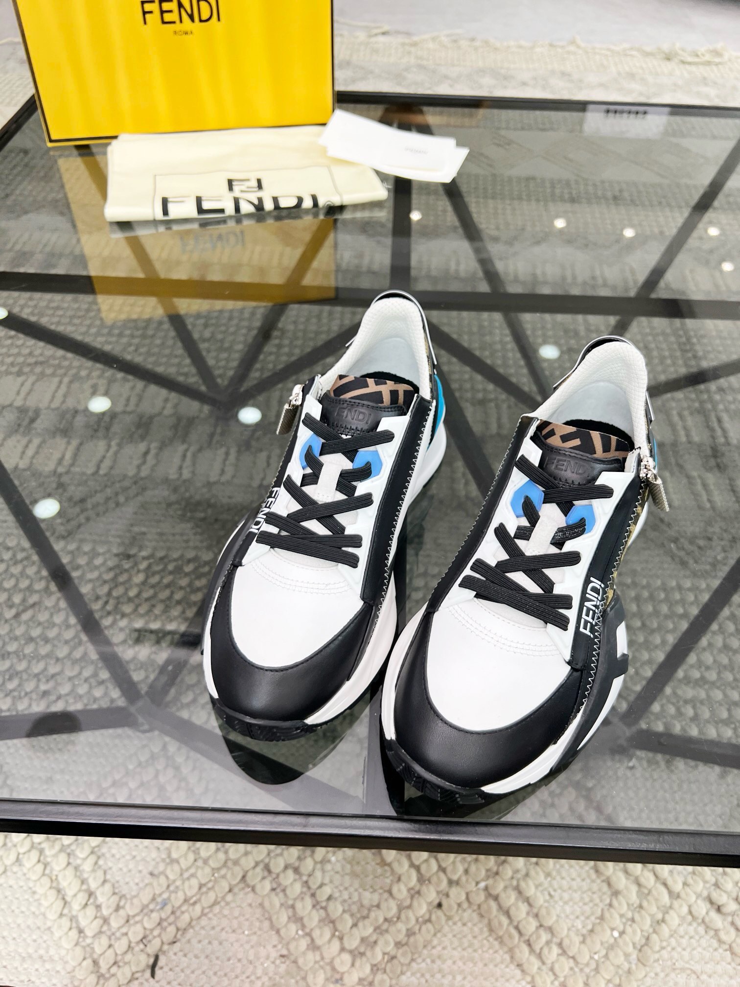 NO:217346,Brand FENDI color original color matching Size 38-44 Customized 45.46 Price Material Fendi new style Boutique casual shoes Original high-quality upper cowhide with mesh fabric making mesh fabric Neli mesh fabric insole style fashionable dynamic original Fendi comfortable sole Simple and elegant sports and casual, Fendi casual shoes, fendi, fendi, cowhide19860909品牌FENDI 颜色原版配色 码数38-44定做45.46 价格 材质芬迪新款 精品 休闲鞋 原版高品质鞋面牛皮搭配网布制作 网布内里网布鞋垫版型时尚 动感十足原版芬迪舒适大底 简洁大方运动休闲,芬迪休闲鞋,fendi,fendi,cowhide,Men's shoes