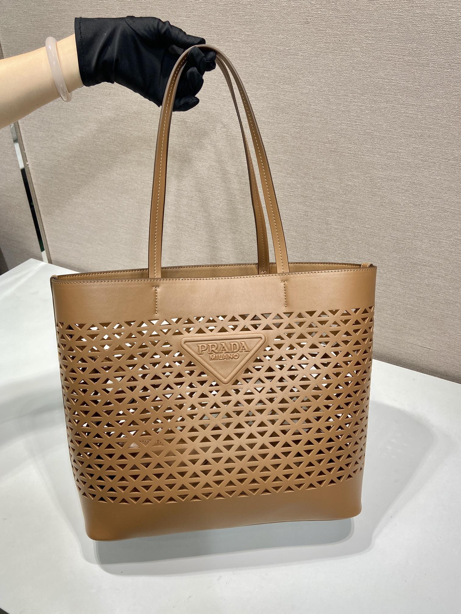 [Prada Women