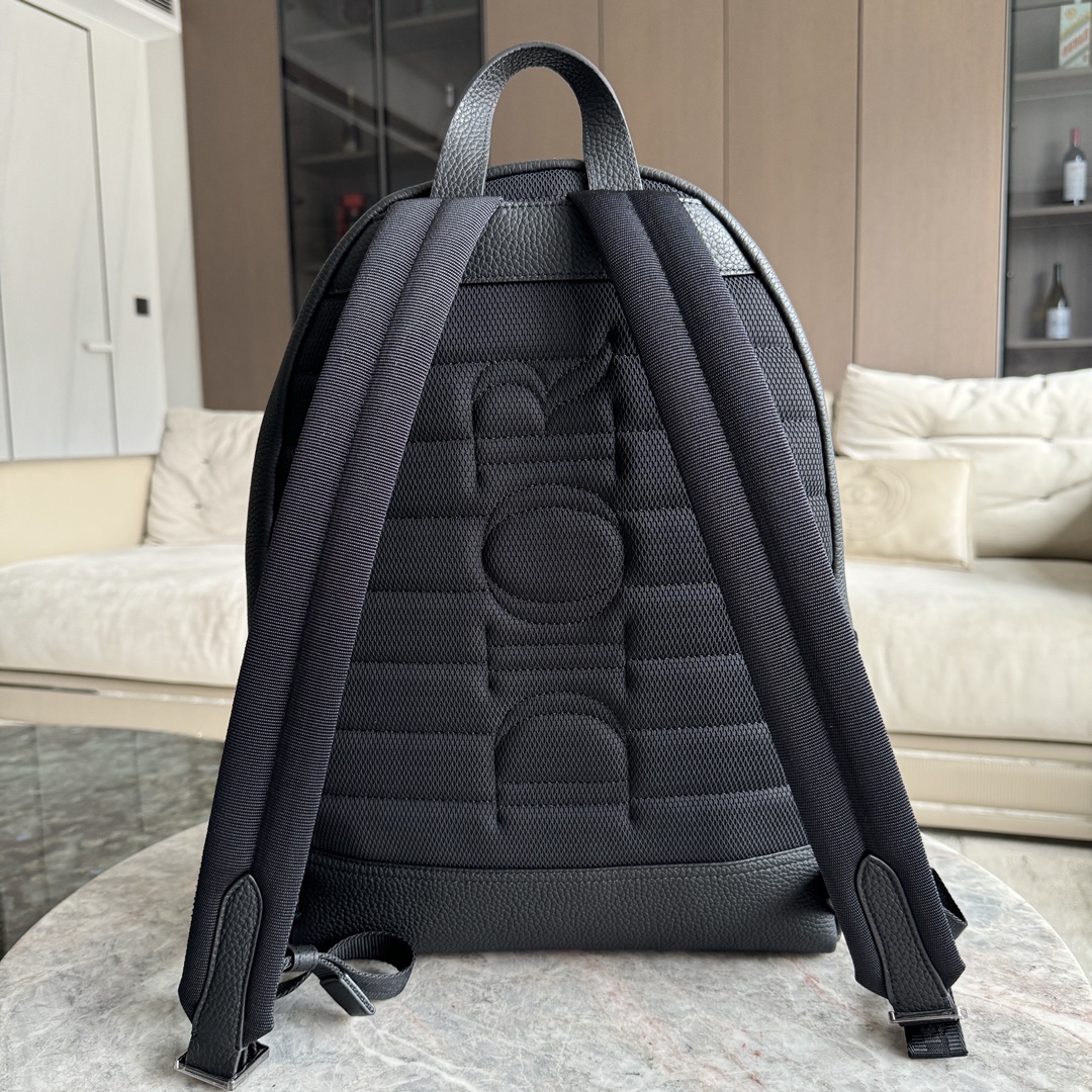 [Backpacks]Rider2.0 zipper backpackThis Rider2.0 zipper backpack launches a