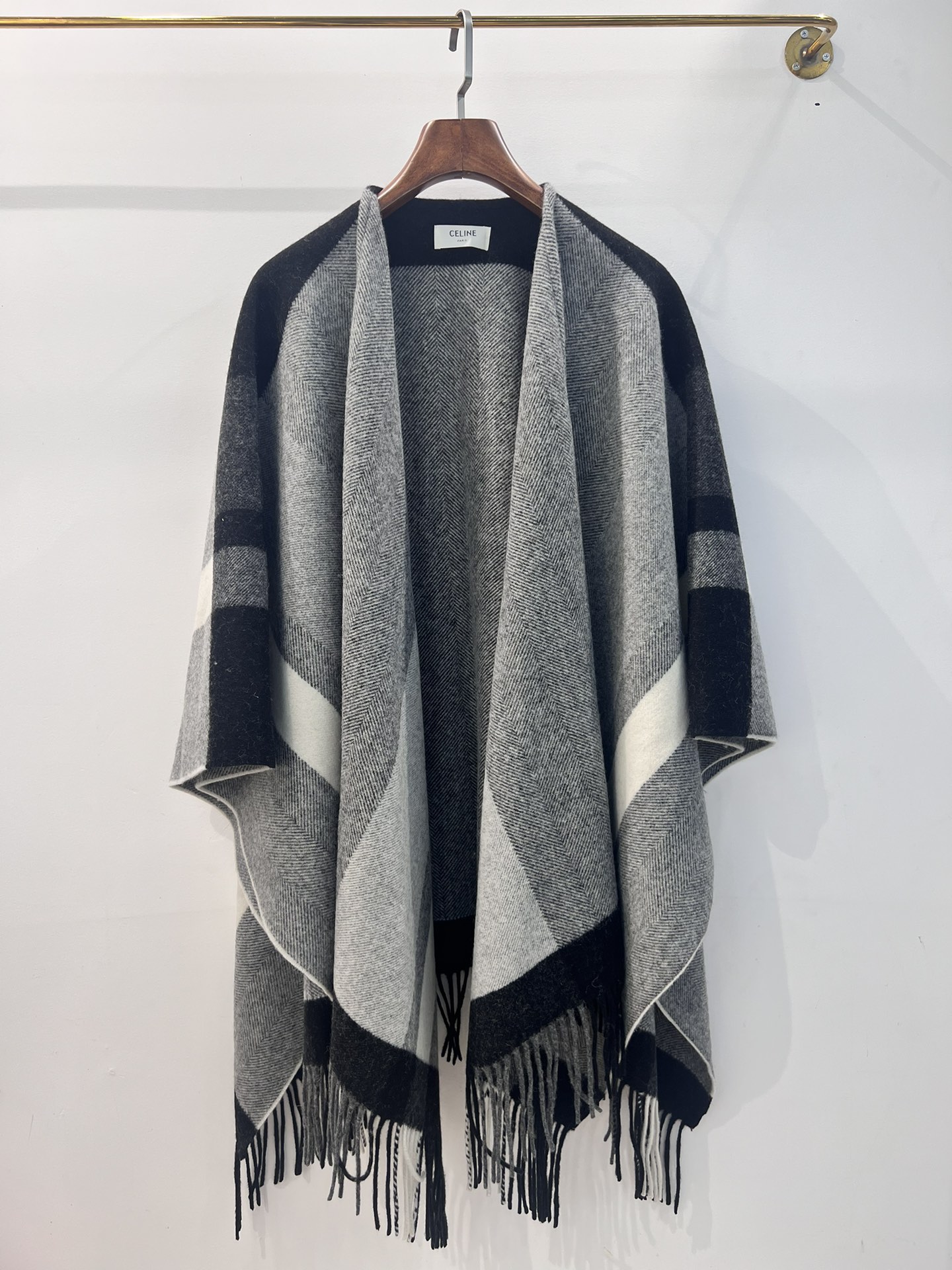 💟CELINE 臻品推荐，【▪️同步专柜！条纹面料图案丝毛斗篷披肩！！】秋冬新款！亲妈价格给力推荐！造型