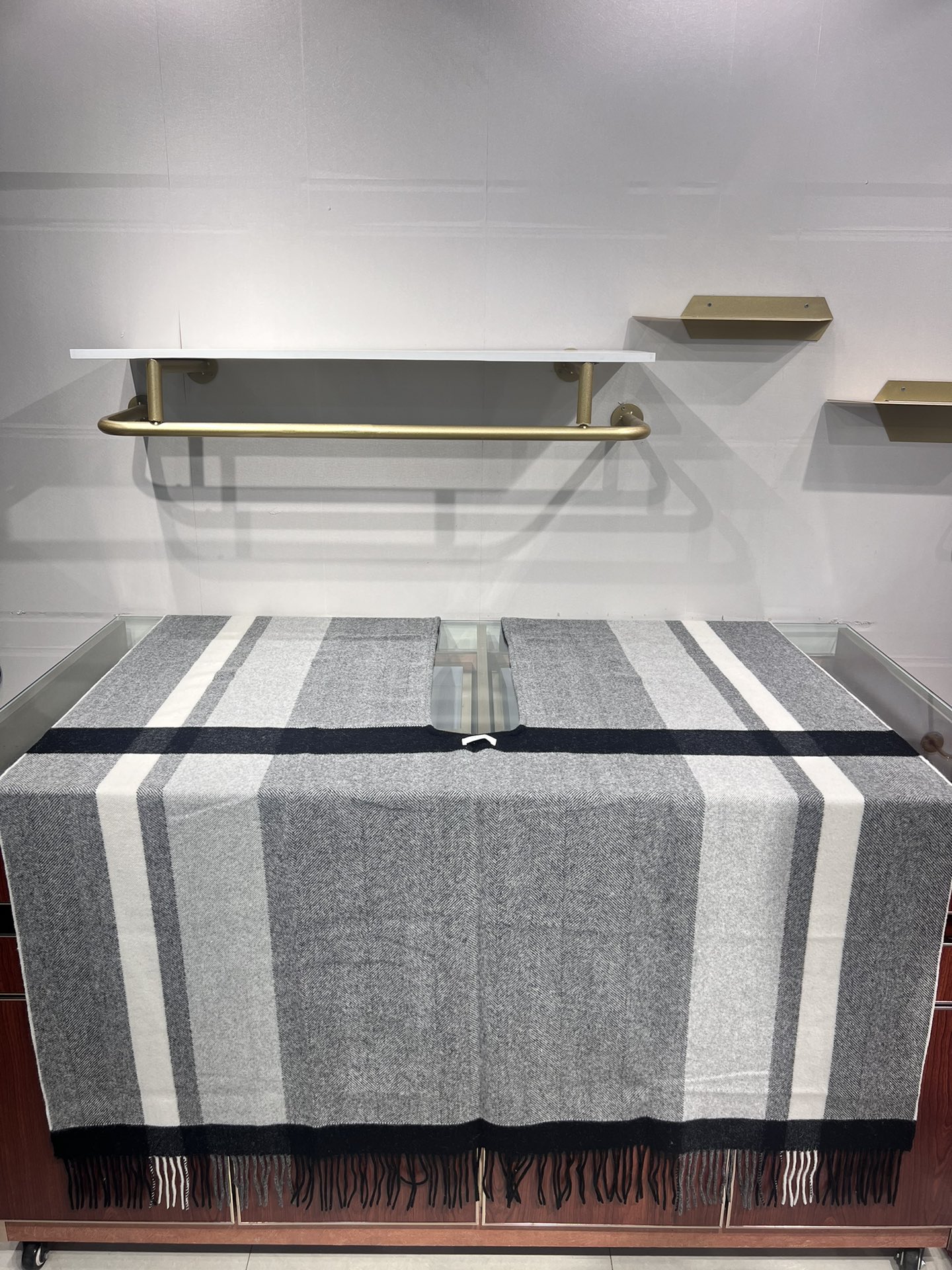 💟CELINE 臻品推荐，【▪️同步专柜！条纹面料图案丝毛斗篷披肩！！】秋冬新款！亲妈价格给力推荐！造型