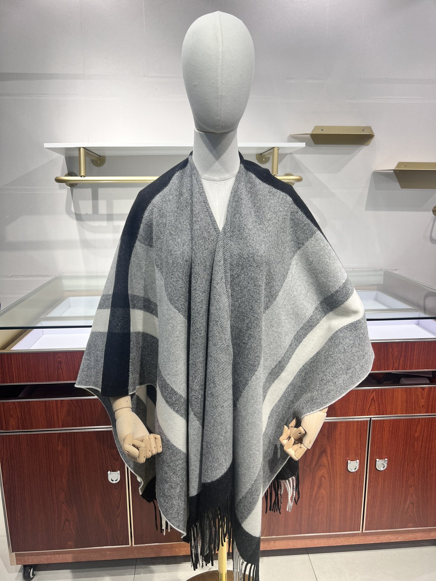 💟CELINE 臻品推荐，【▪️同步专柜！条纹面料图案丝毛斗篷披肩！！】秋冬新款！亲妈价格给力推荐！造型