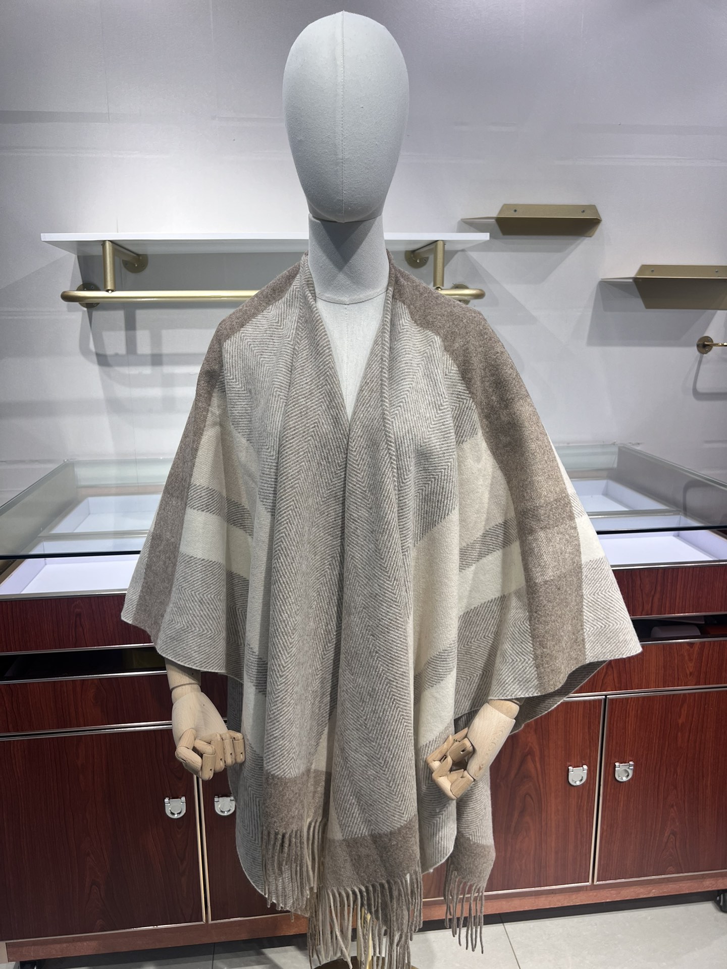 💟CELINE 臻品推荐，【▪️同步专柜！条纹面料图案丝毛斗篷披肩！！】秋冬新款！亲妈价格给力推荐！造型