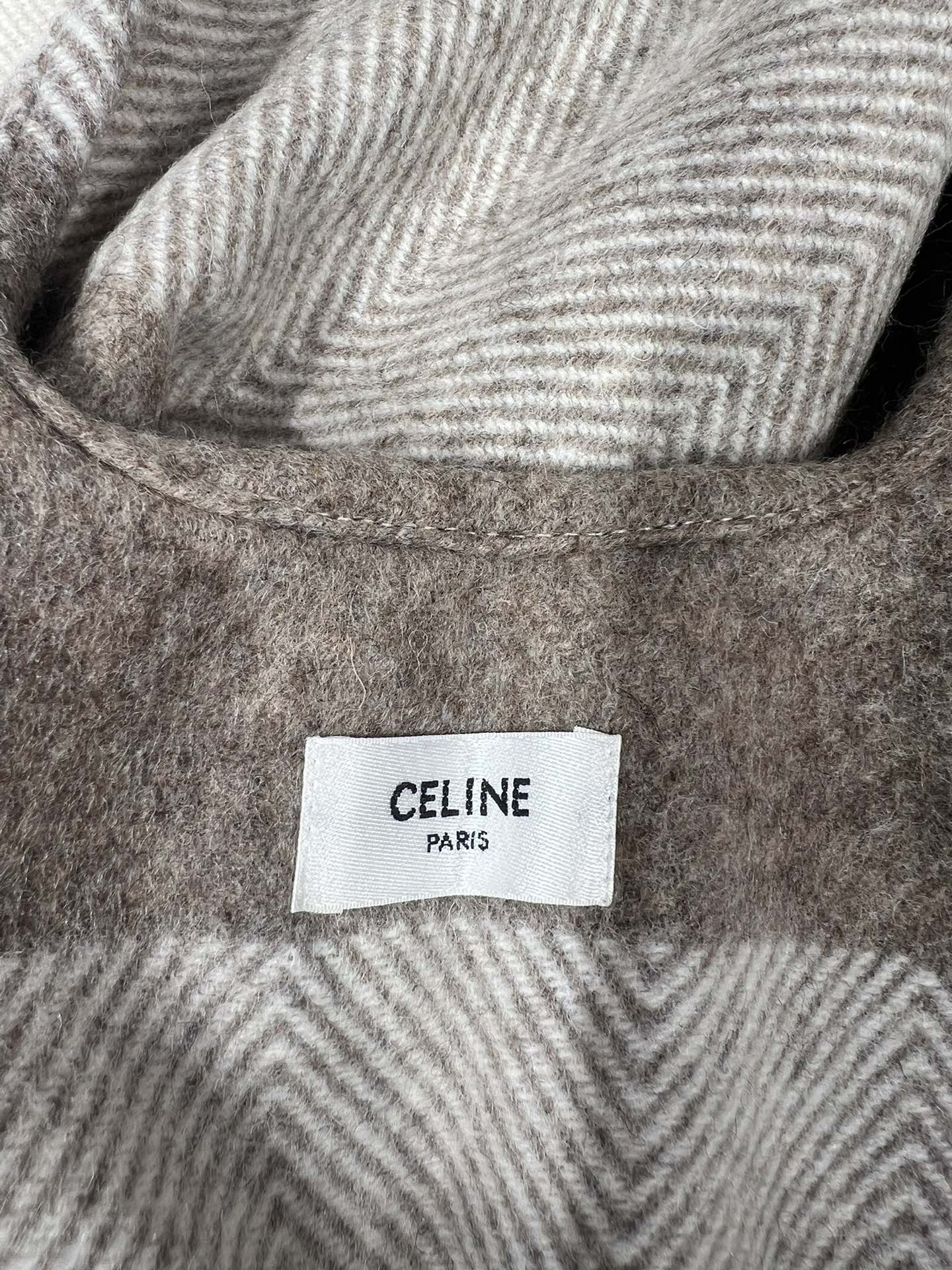 💟CELINE 臻品推荐，【▪️同步专柜！条纹面料图案丝毛斗篷披肩！！】秋冬新款！亲妈价格给力推荐！造型