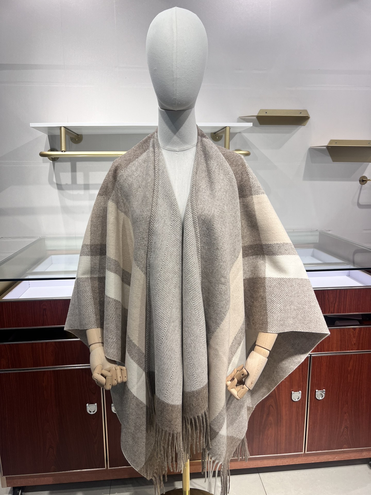 💟CELINE 臻品推荐，【▪️同步专柜！条纹面料图案丝毛斗篷披肩！！】秋冬新款！亲妈价格给力推荐！造型
