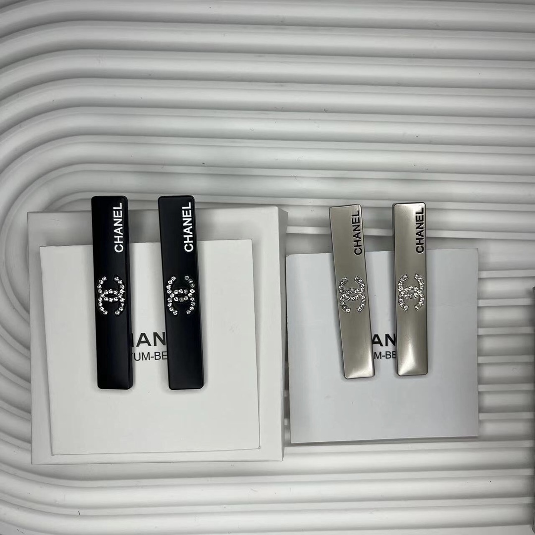 Chanel counter VIP gift duckbill hair clip, available in two colorways - Comprehensive
