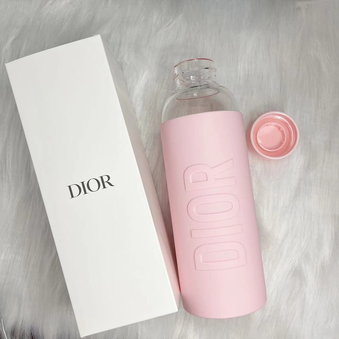 Dior柜台积分赠品粉色水杯,经典,超级好看,粉粉嫩嫩根夏天很配吧 7