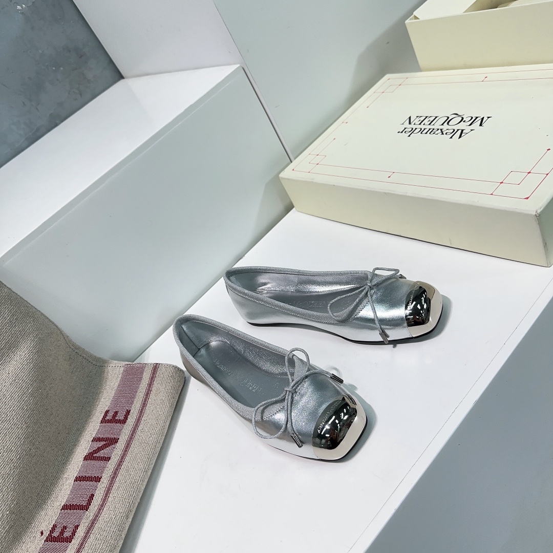 High Quality Alexander McQueen Ballet Shoes, Imported Italian Leather, Size 35-40 - 图片 7